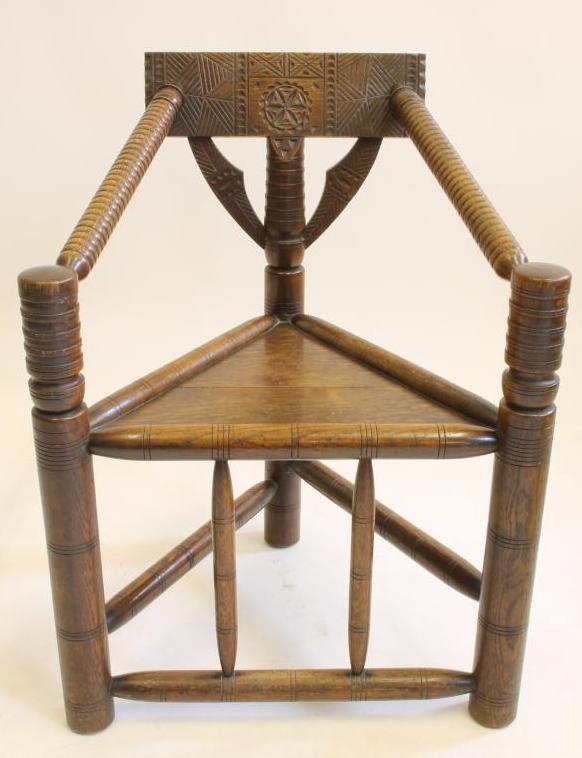 AN OAK TURNER'S CHAIR Image