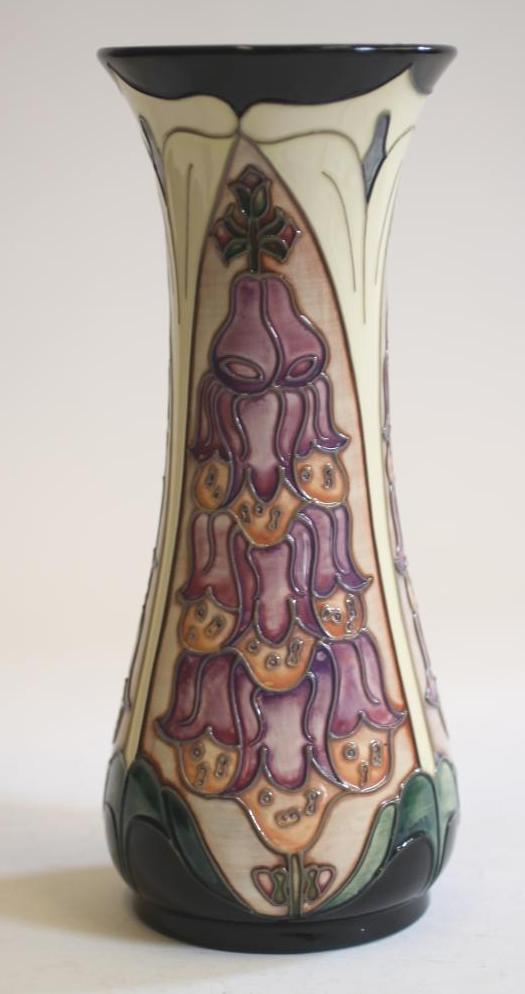 A MOORCROFT POTTERY VASE Image