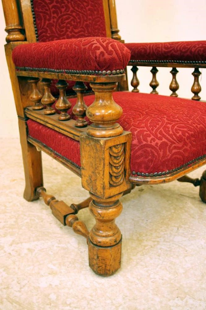 A VICTORIAN OAK MASONIC THRONE similar to the previous lot with Tuscan column uprights Image