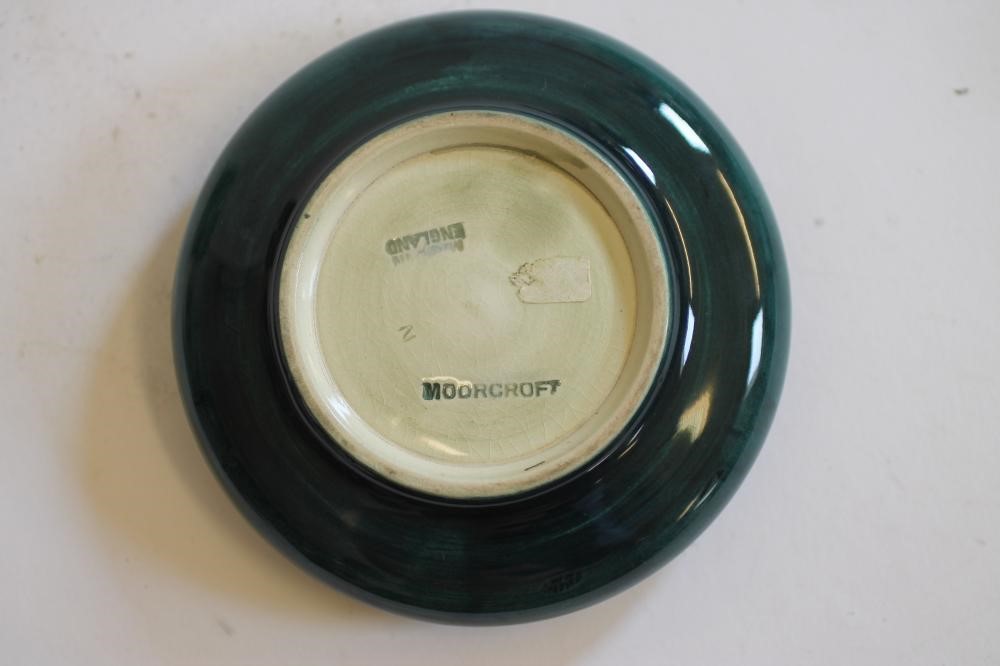 A MOORCROFT POTTERY TEA PLATE Image