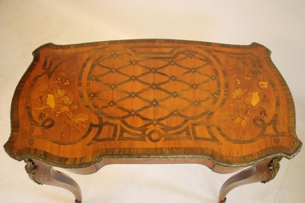 A VICTORIAN SATINWOOD Image
