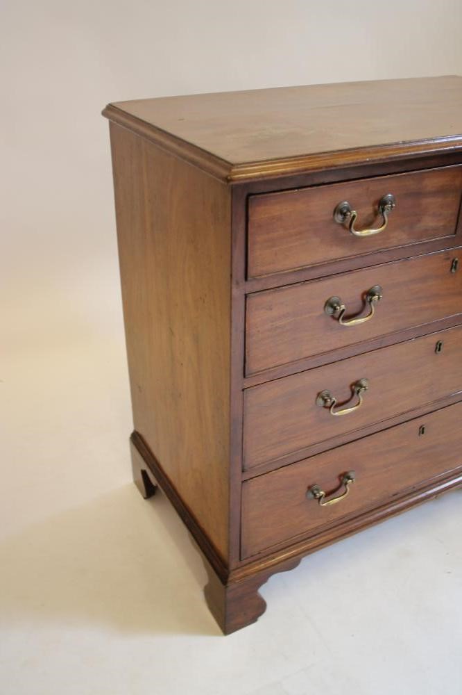 A GEORGIAN MAHOGANY CHEST Image