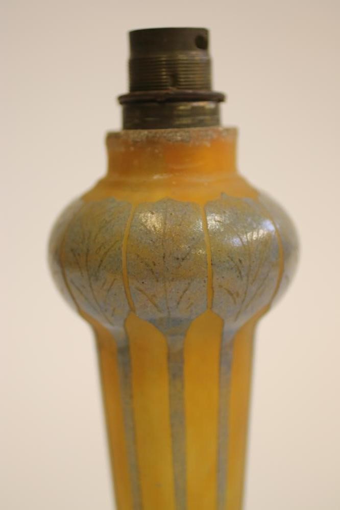 A VERRIERE SCHNEIDER GLASS ELECTRIC TABLE LAMP BASE Image