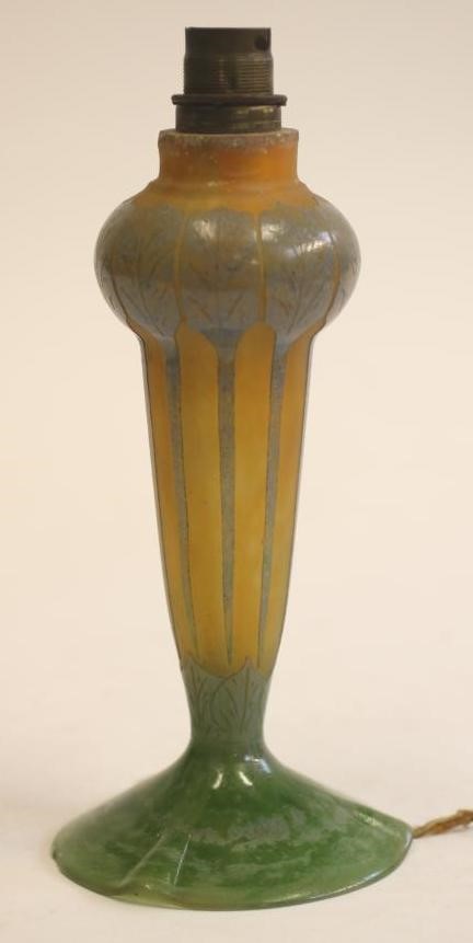 A VERRIERE SCHNEIDER GLASS ELECTRIC TABLE LAMP BASE Image