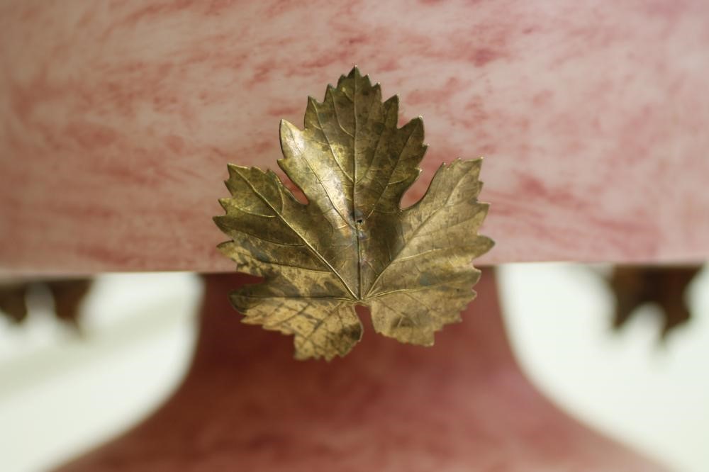 A DAUM PINK MOTTLED GLASS ELECTRIC TABLE LAMP Image