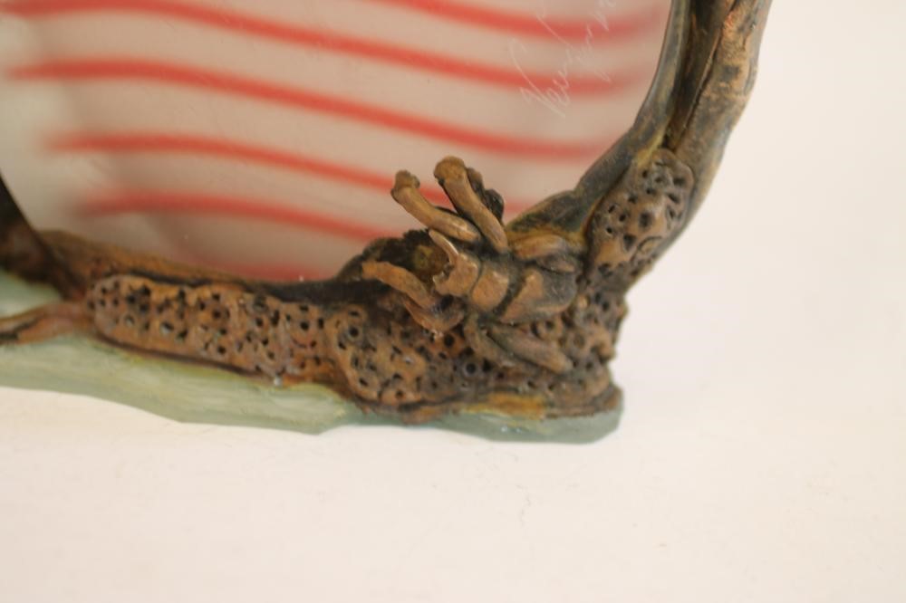 AN ART GLASS VASE Image