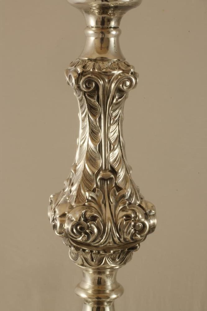 A PAIR OF OLD SHEFFIELD PLATE CANDLESTICKS Image