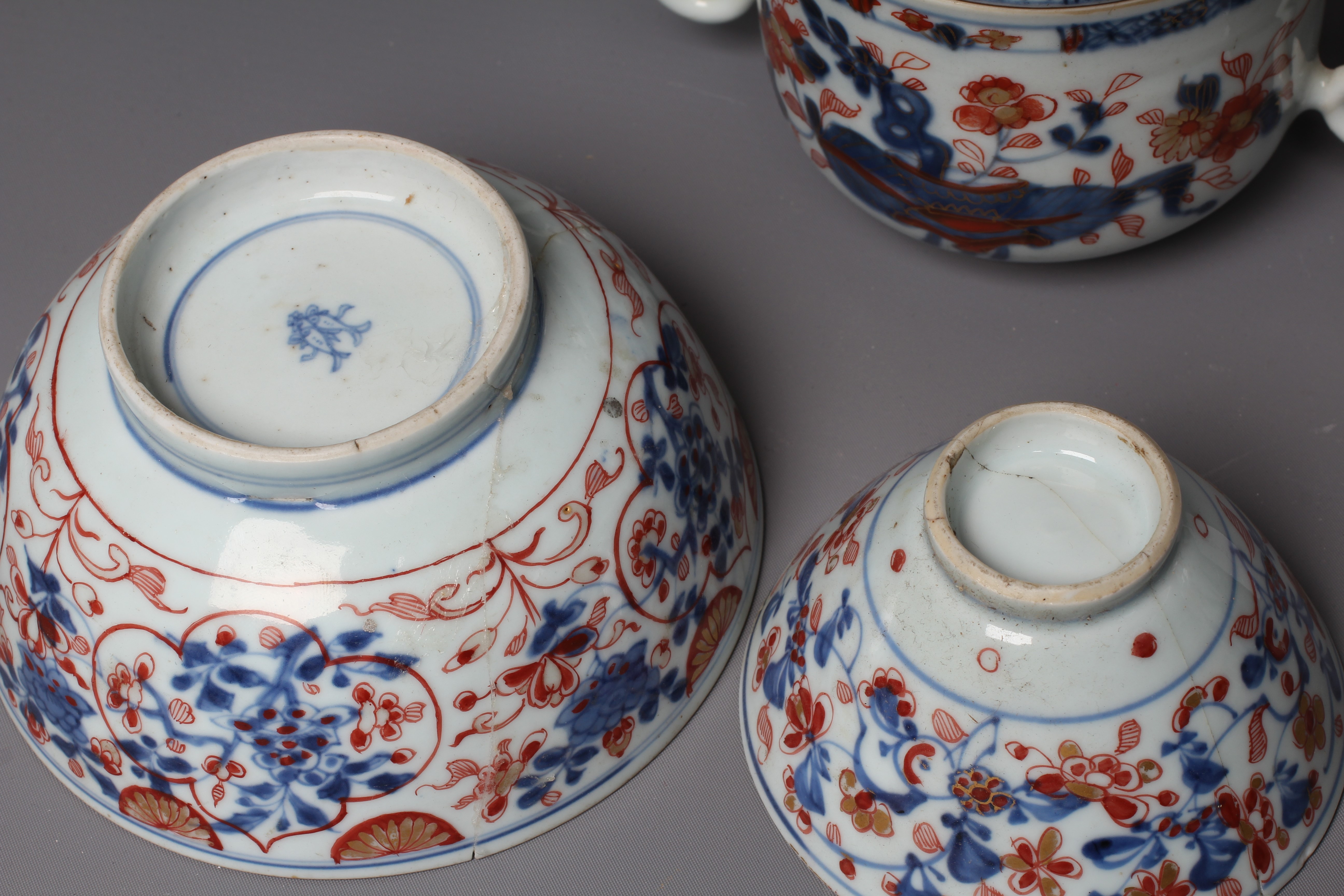 A COLLECTION OF CHINESE IMARI PORCELAIN, probably European decorated, Image