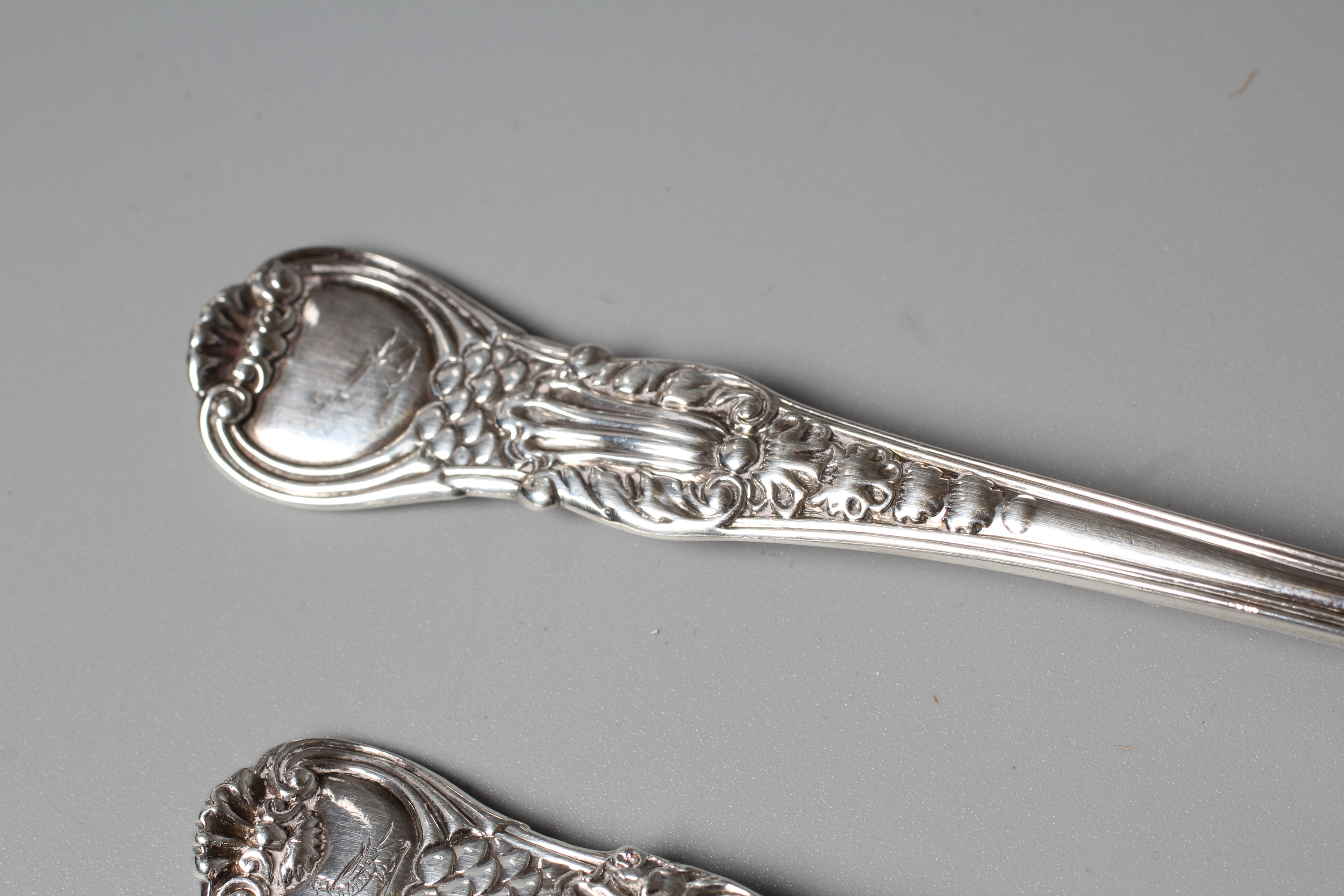 A GEORGE IV COBURG PATTERN SALT AND MUSTARD SPOON by Williams Fearn & Eley, London 1823, with oyster Image