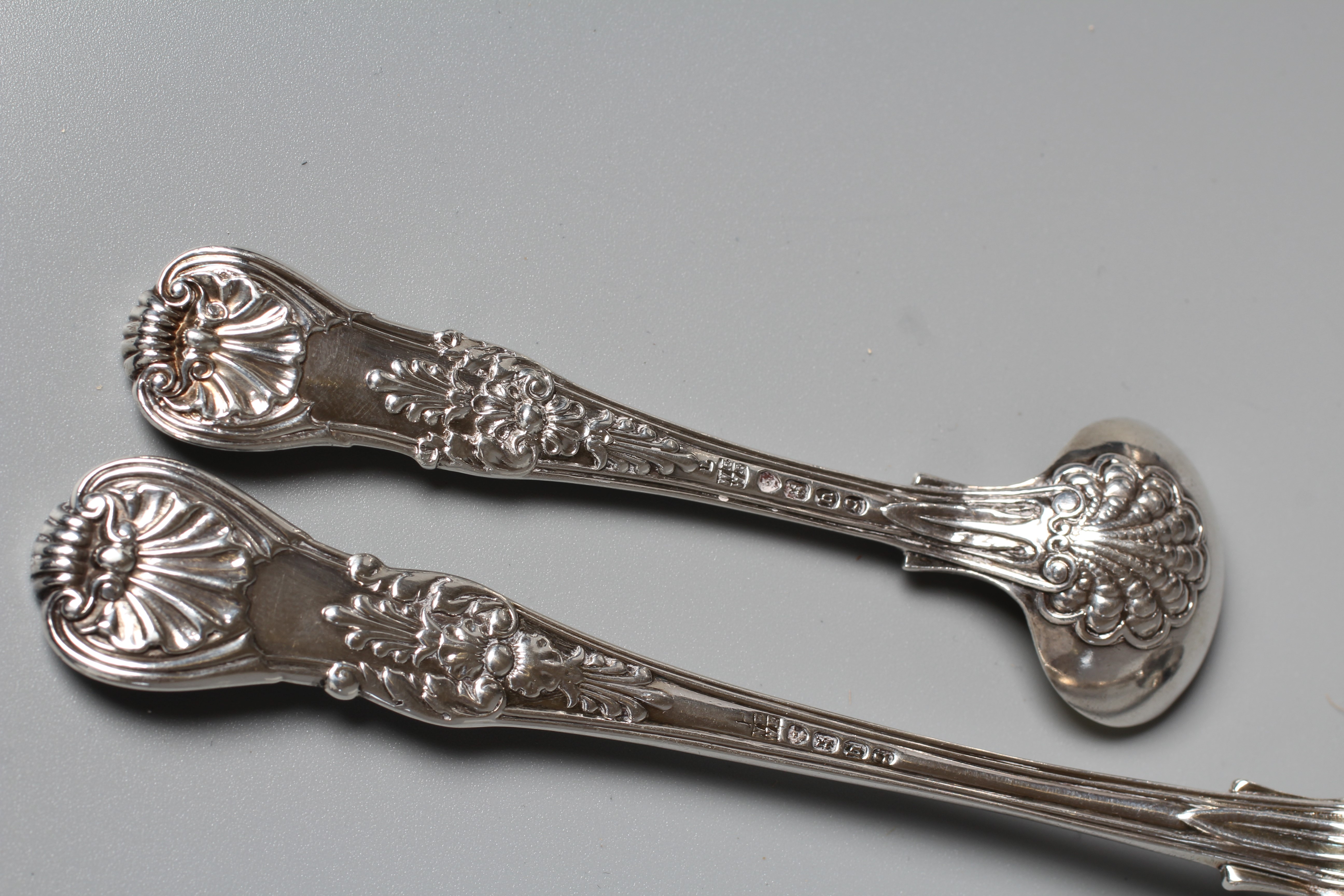A GEORGE IV COBURG PATTERN SALT AND MUSTARD SPOON by Williams Fearn & Eley, London 1823, with oyster Image