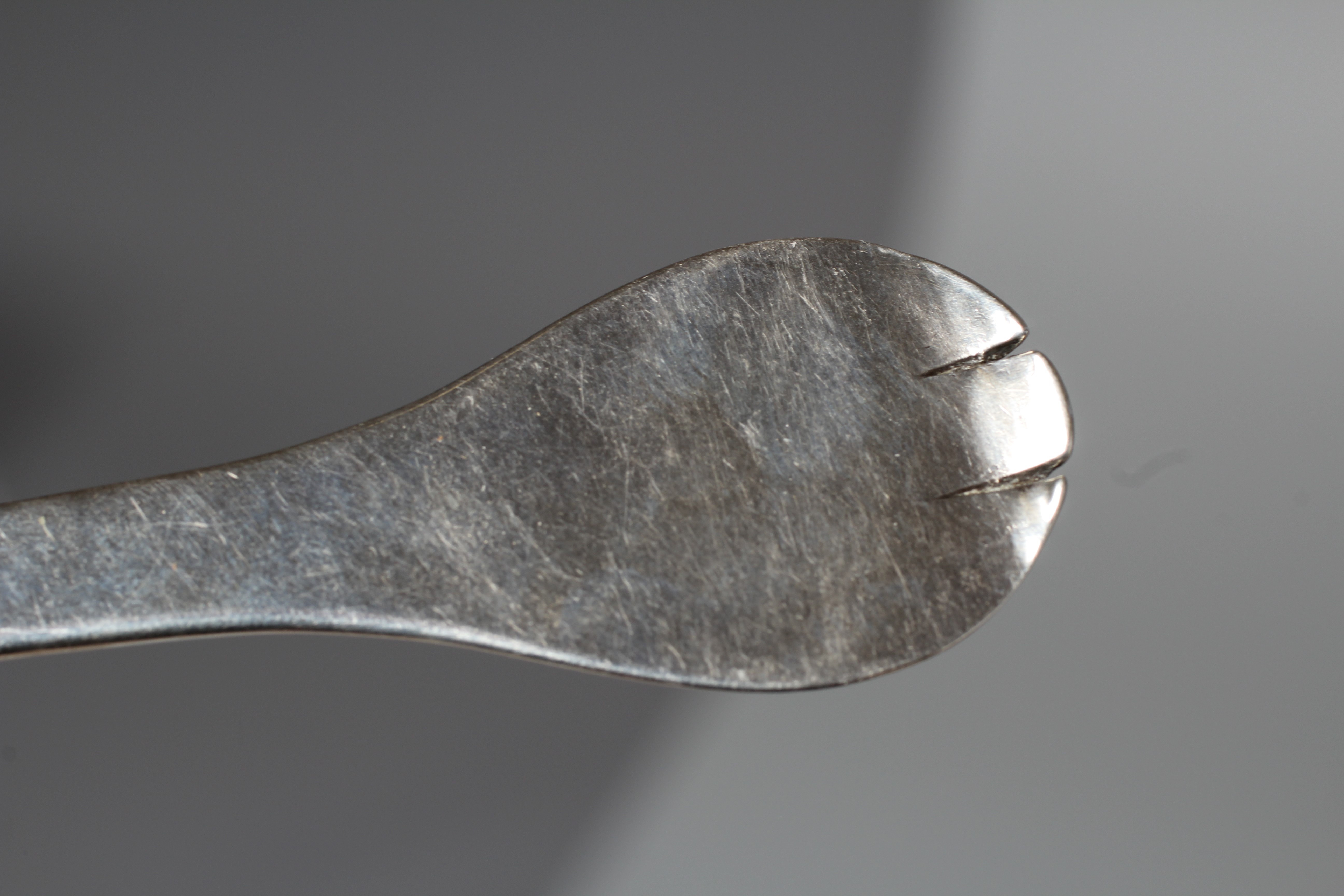 A JAMES II PROVINCIAL TREFID END SPOON by Kath Mangby, Hull c. 1685, with rat-tail oval bowl, the Image