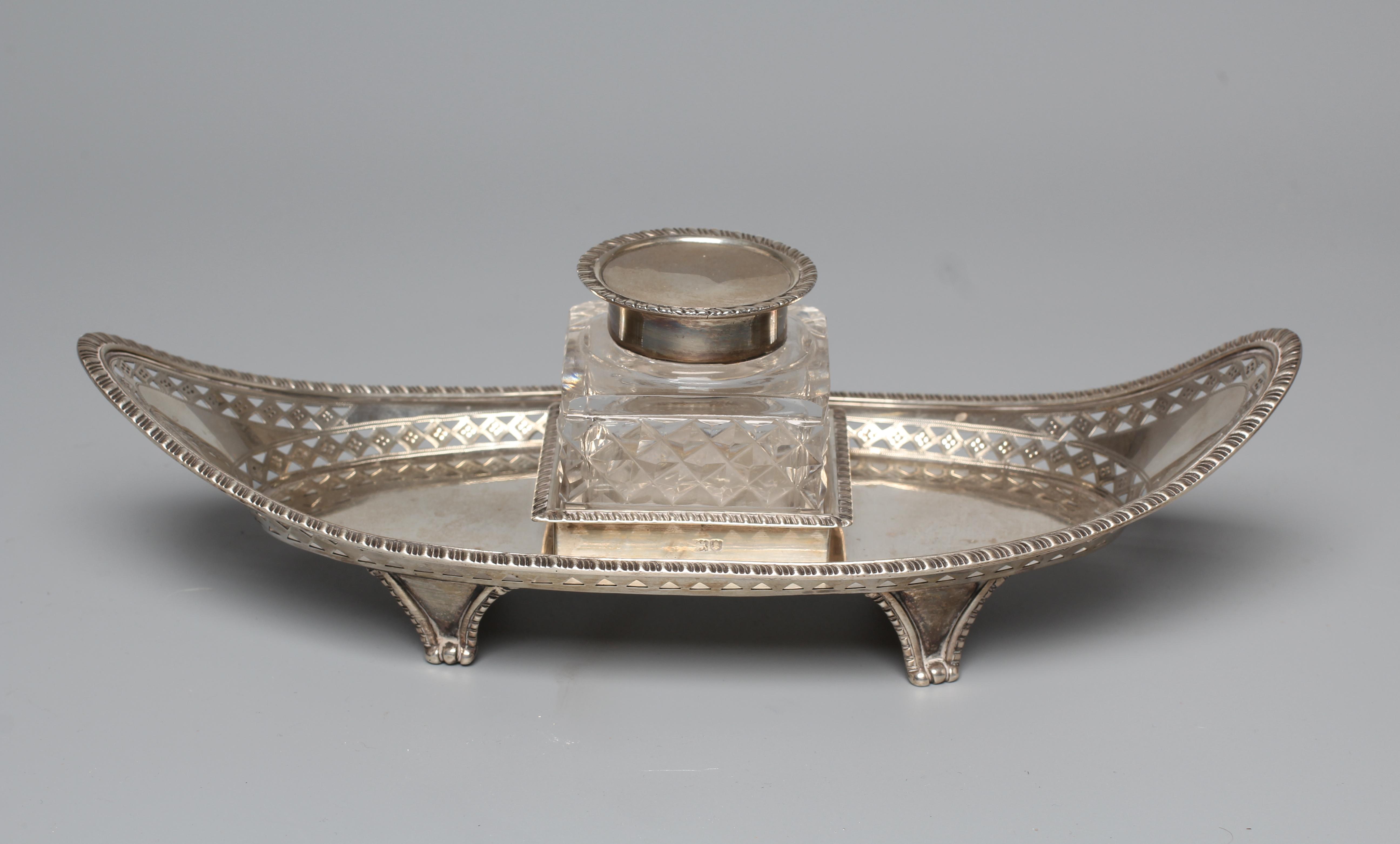 A LATE VICTORIAN DESK STANDISH Image