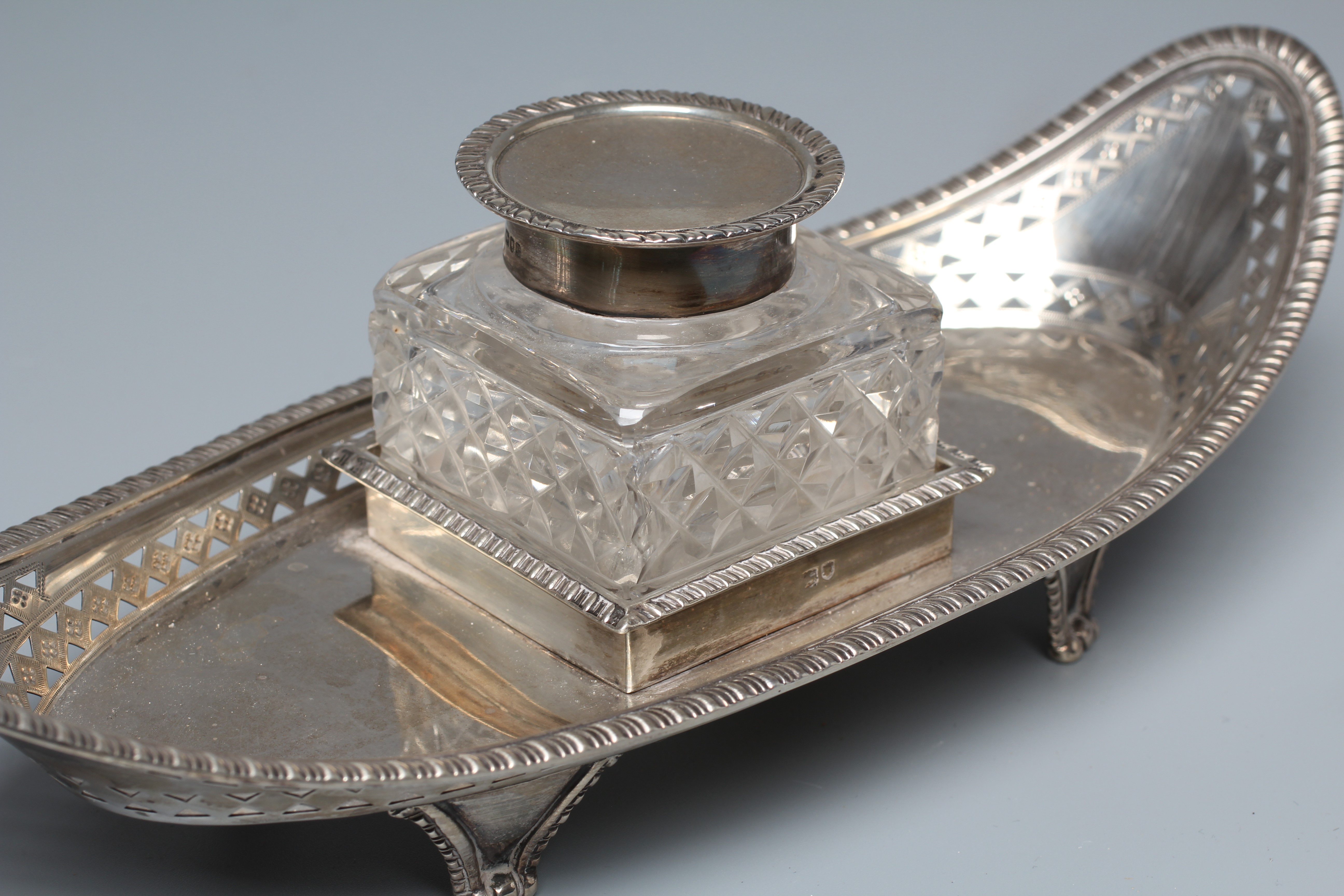 A LATE VICTORIAN DESK STANDISH Image