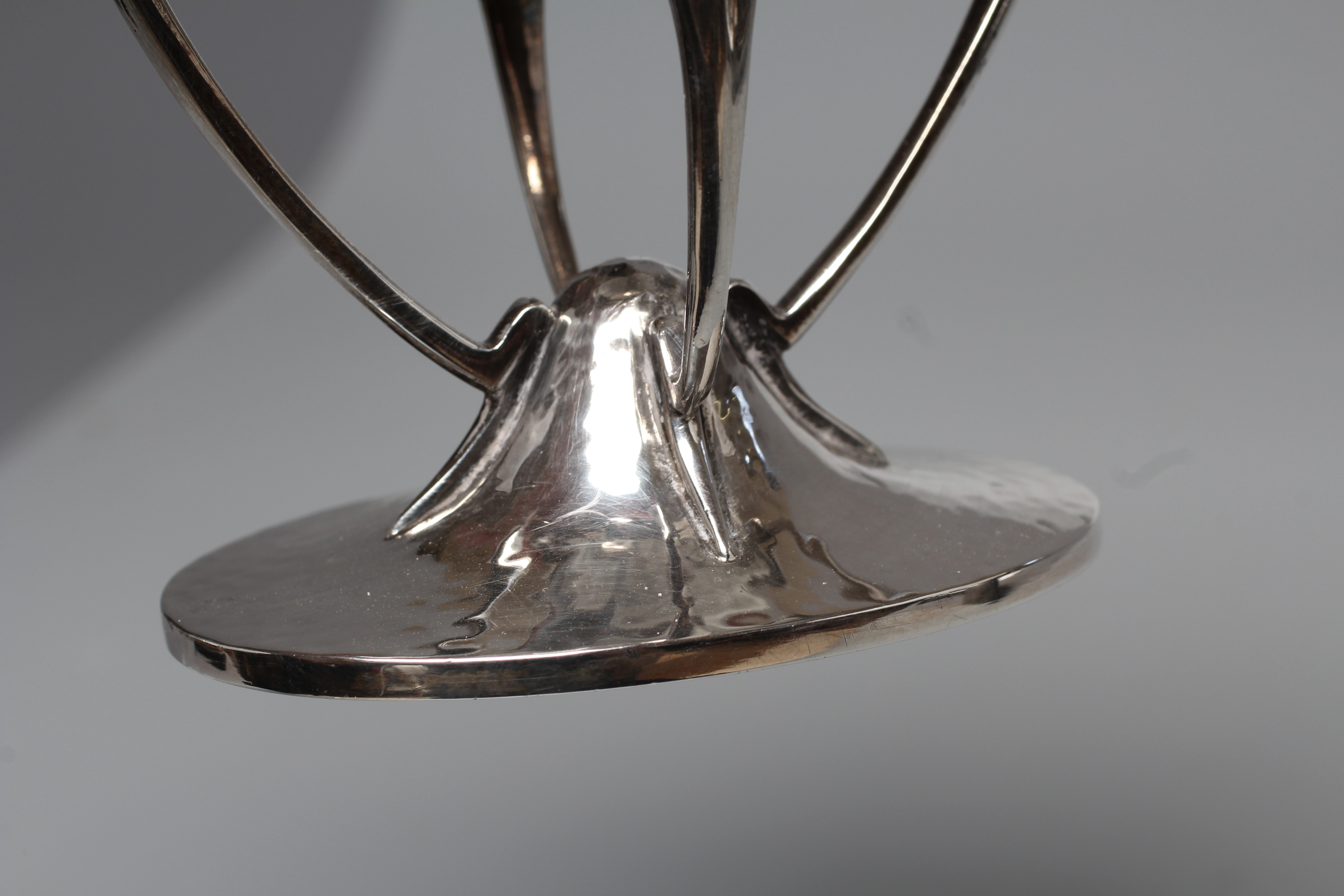 AN EDWARD VII SCOTTISH ARTS AND CRAFTS SWEETMEAT DISH by Hamilton & Inches Image