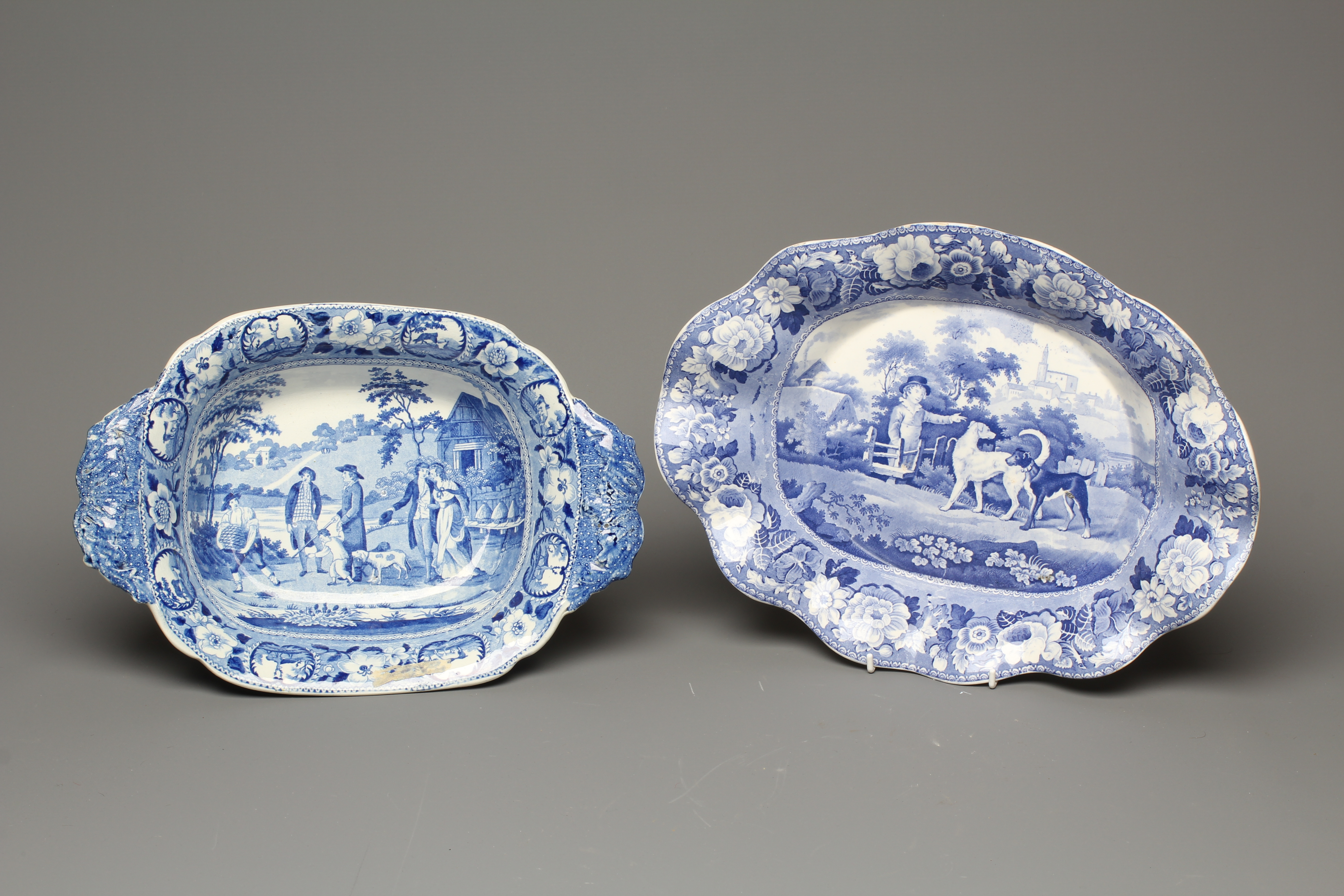 A STAFFORDSHIRE POTTERY BLUE PRINTED BEEMASTER PATTERN TUREEN Image