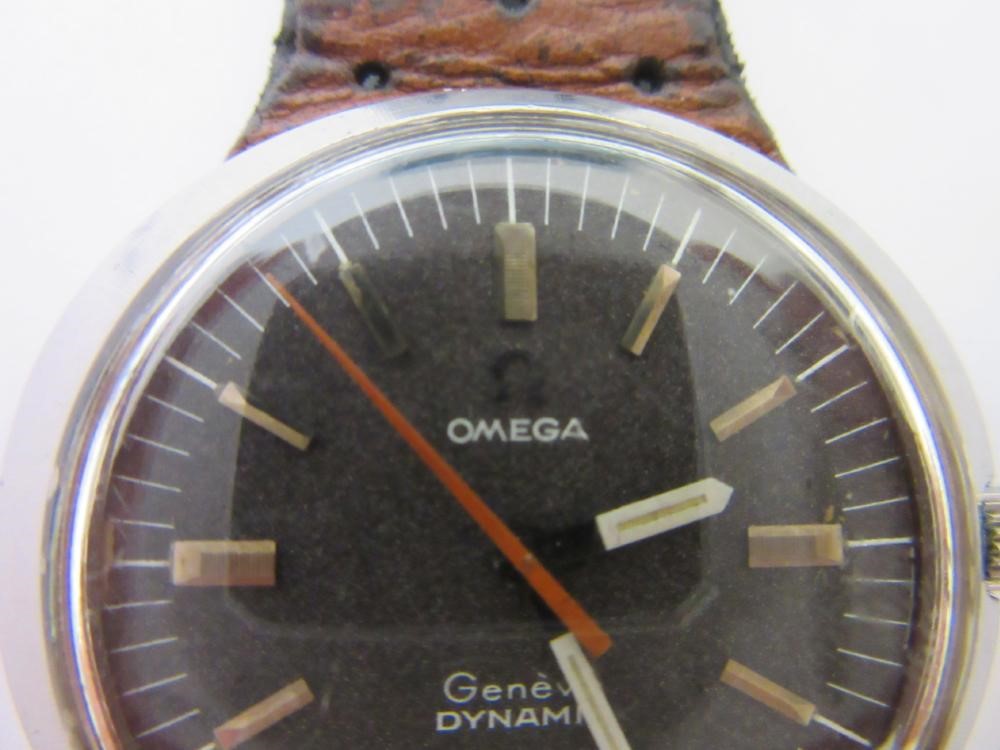 A GENTLEMAN'S OMEGA DYNAMIC AUTOMATIC WRISTWATCH Image