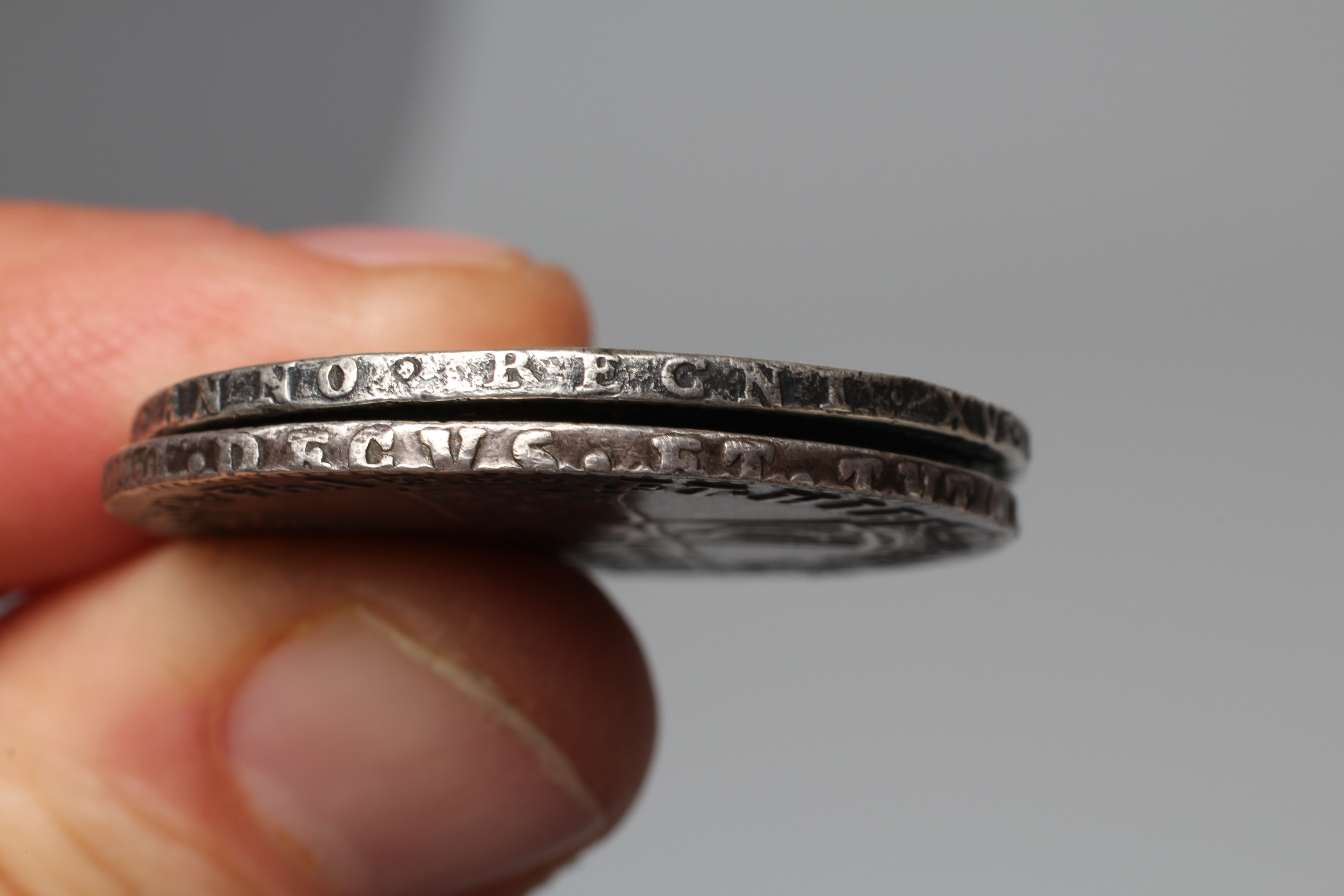 TWO 17TH CENTURY BRITISH HALF CROWNS, comprising a 1663 Charles II and a 1698 William III, both with Image