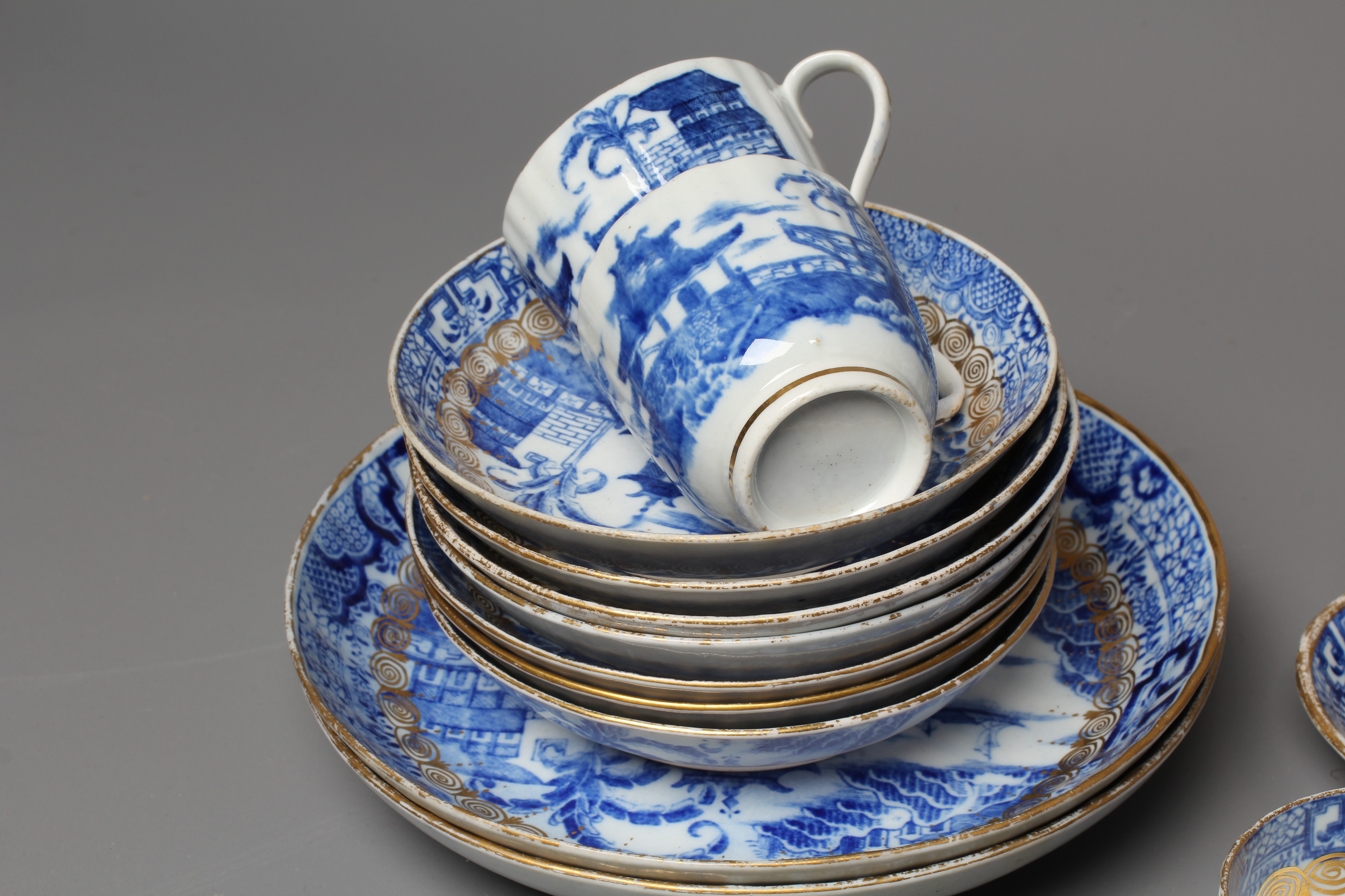 A COALPORT PORCELAIN PART TEA SERVICE Image