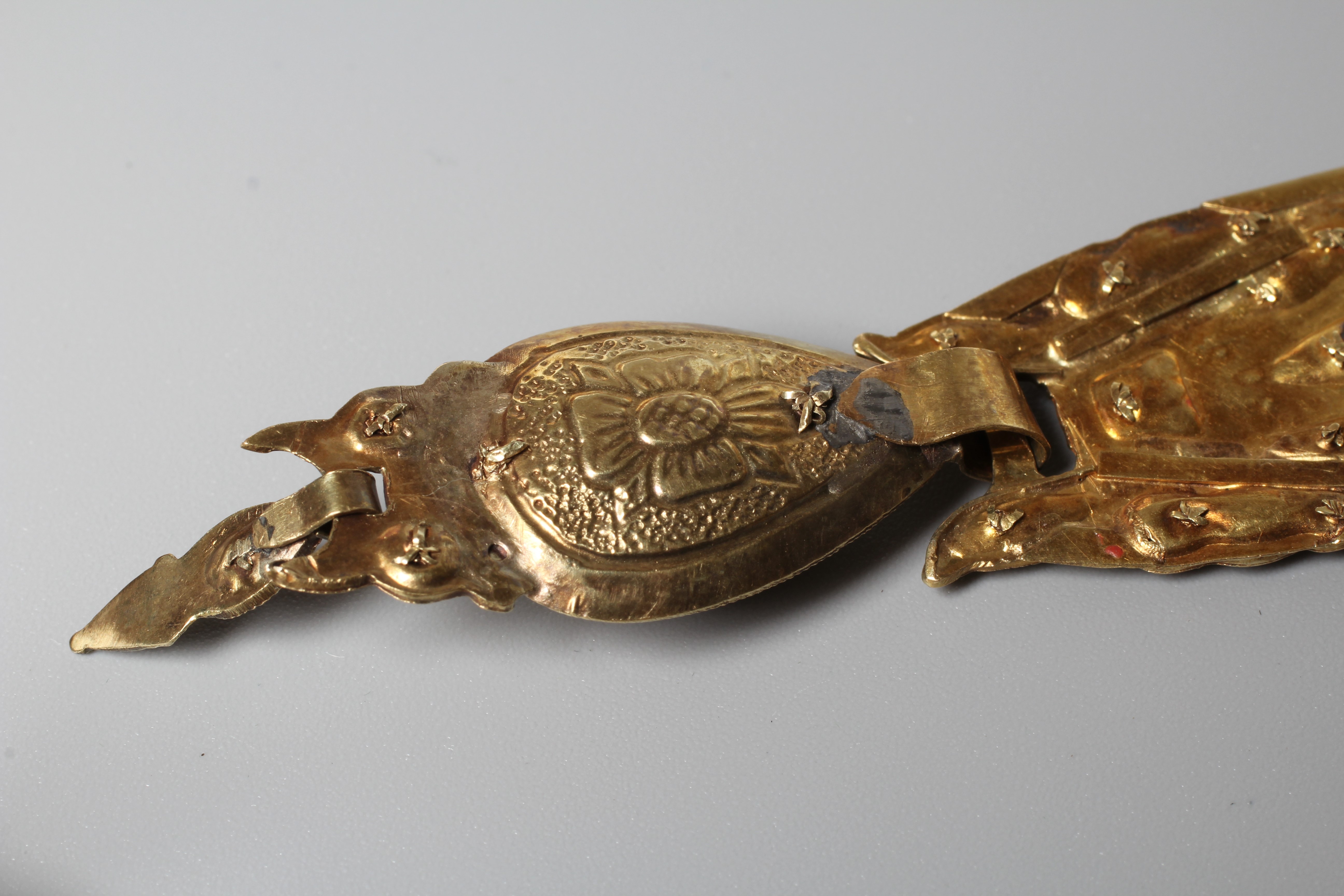 A PAIR OF LATE XVIII CENTURY SPANISH CATALAN EARRINGS Image