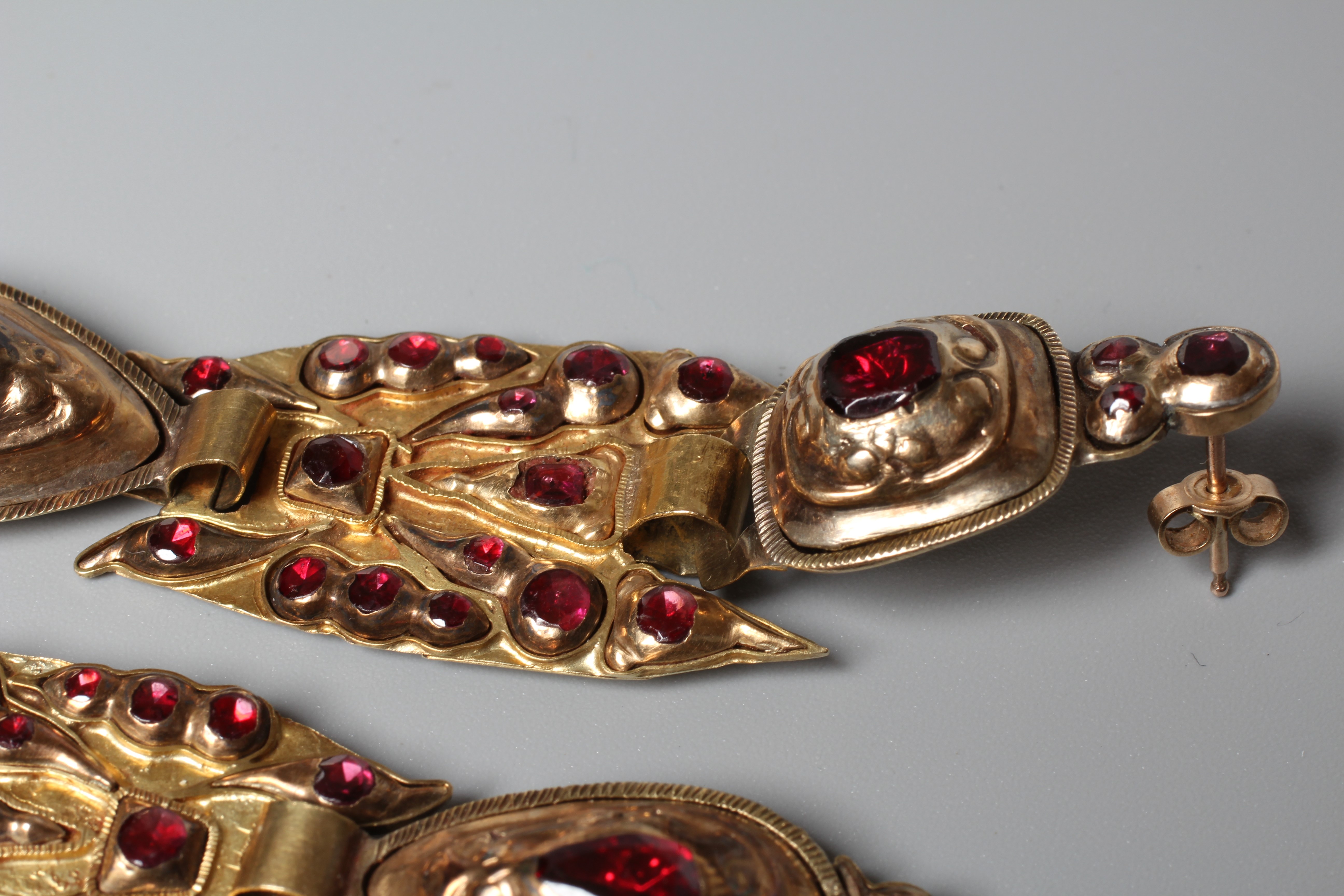 A PAIR OF LATE XVIII CENTURY SPANISH CATALAN EARRINGS Image
