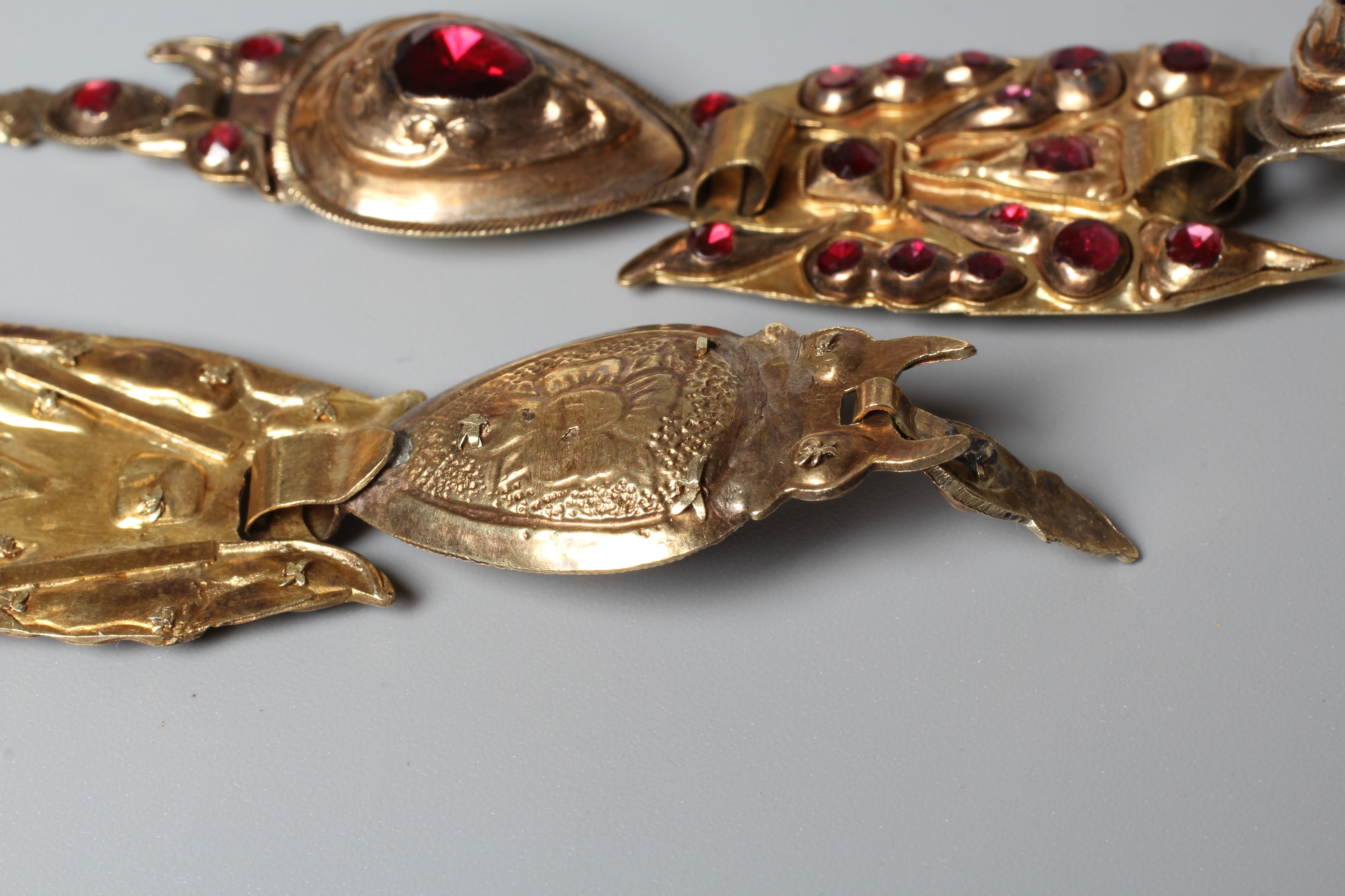 A PAIR OF LATE XVIII CENTURY SPANISH CATALAN EARRINGS Image
