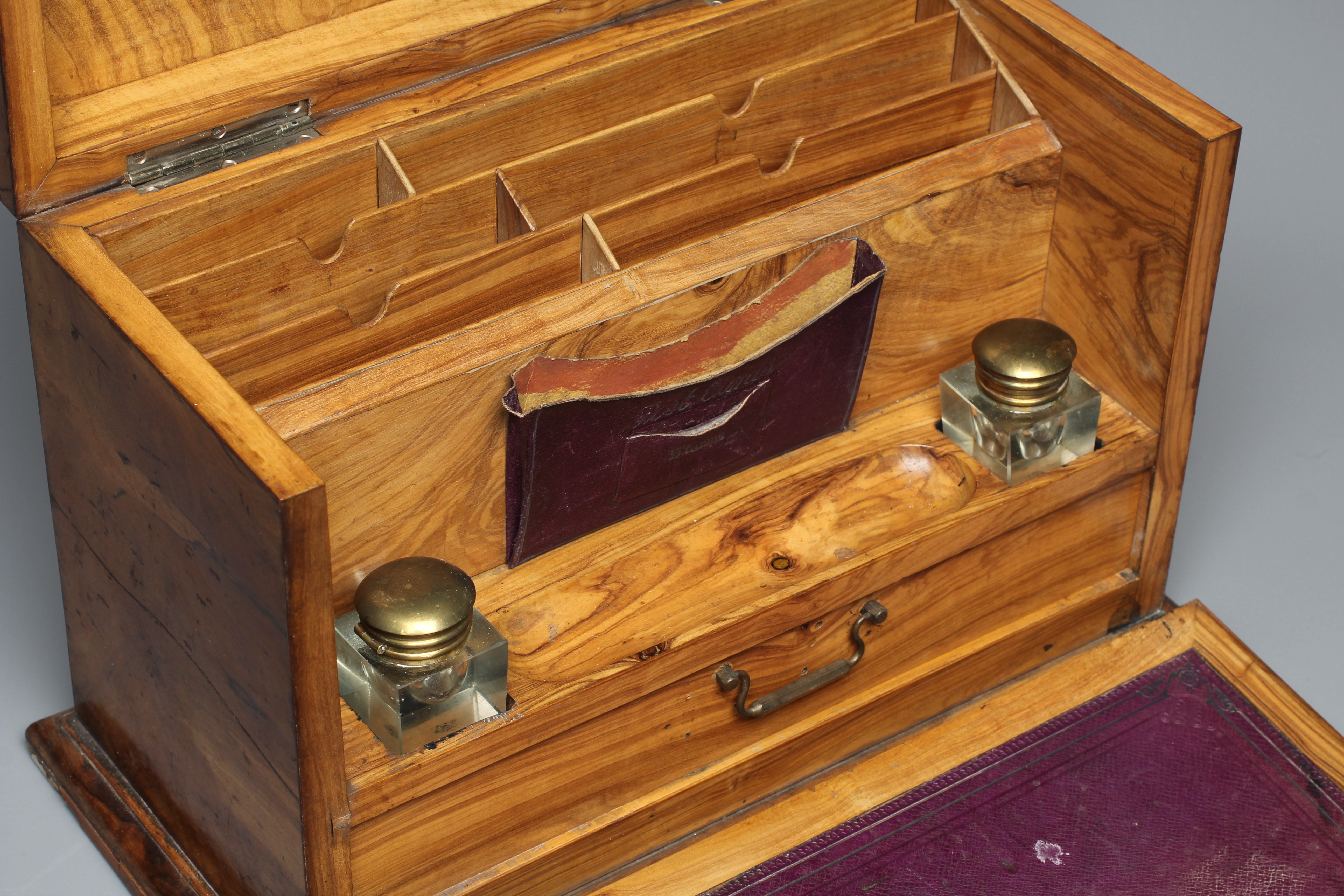 AN EDWARDIAN FRUITWOOD OBLONG STATIONERY BOX with hinged top and central flush carrying handle Image