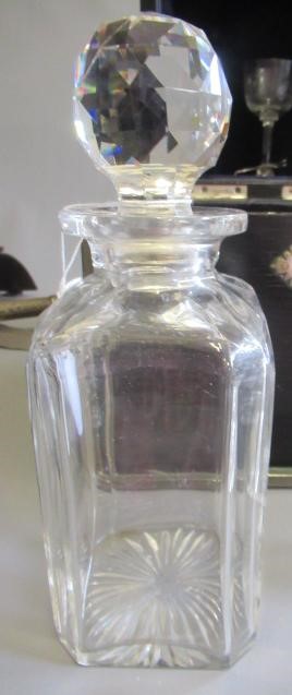 A 19TH CENTURY BRASS BOUND BLACK LACQUER SQUARE DECANTER BOX Image