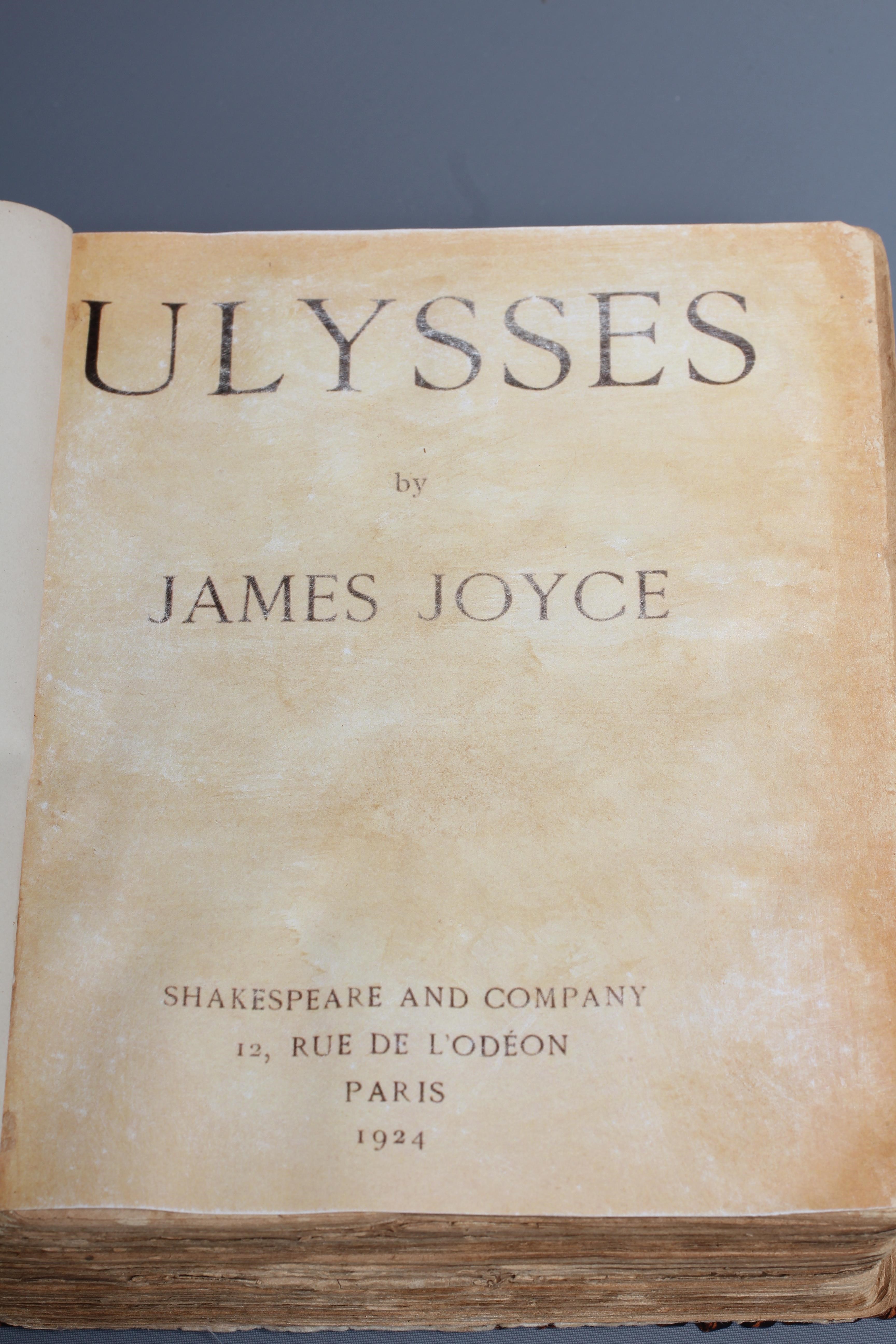 JAMES JOYCE - ULYSSES, Shakespeare & Company, Paris, September 1924, 5th printing, whipped soft Image