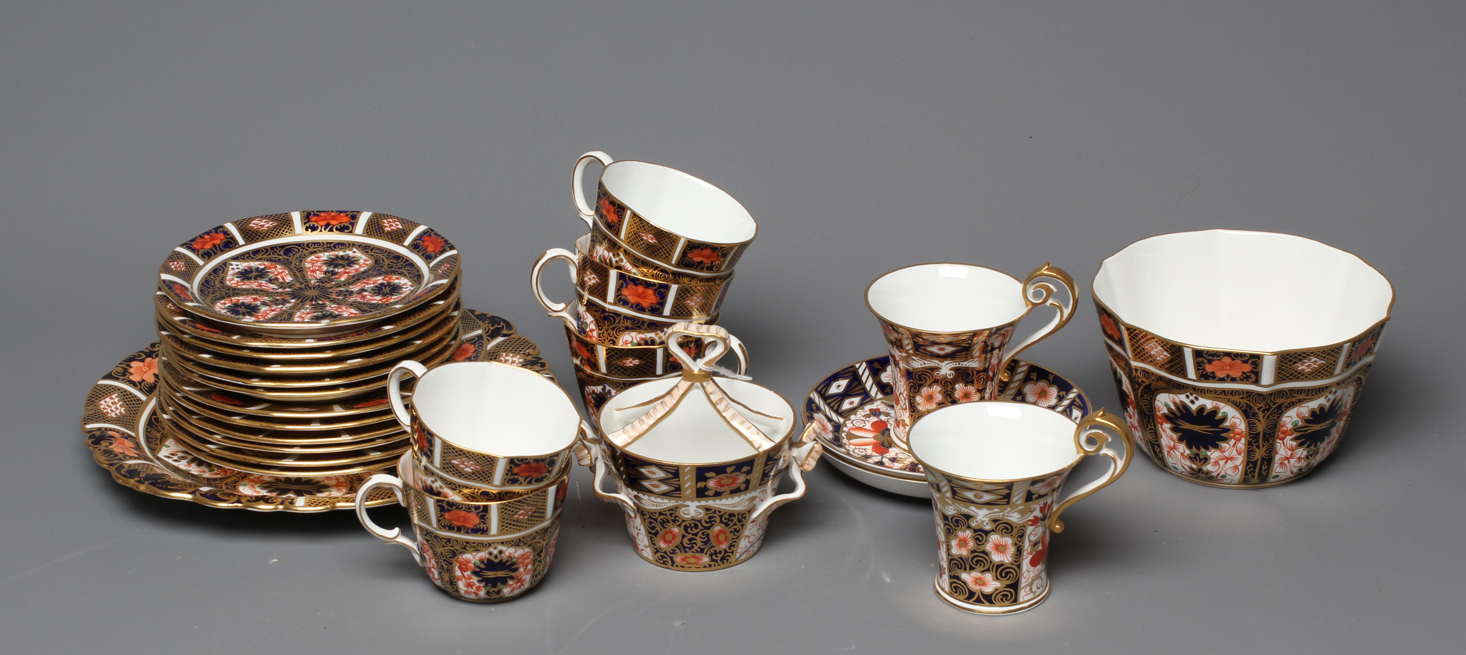 A ROYAL CROWN DERBY IMARI PATTERN PART TEA SERVICE Image