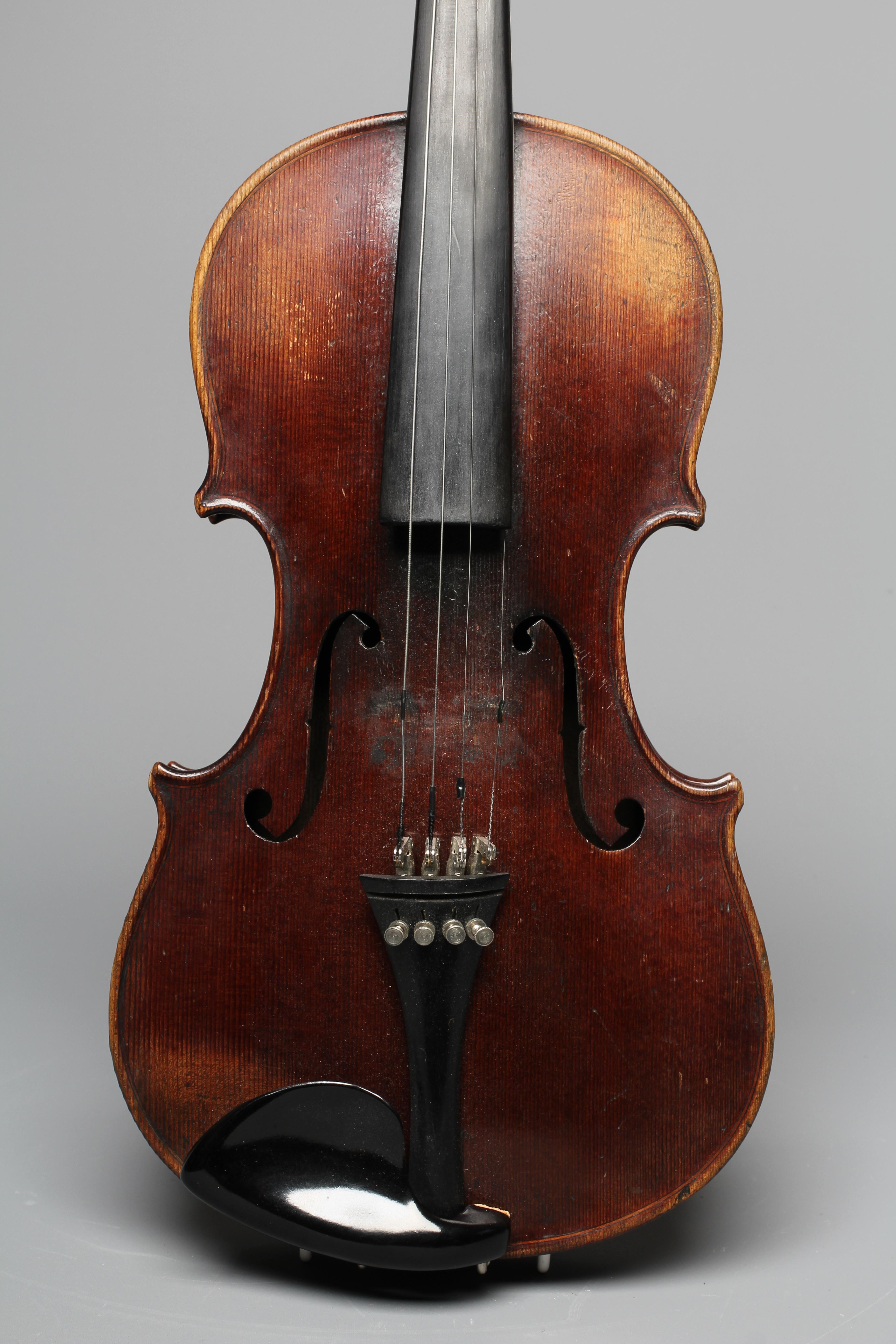 A LATE 19TH CENTURY GERMAN VIOLIN Image
