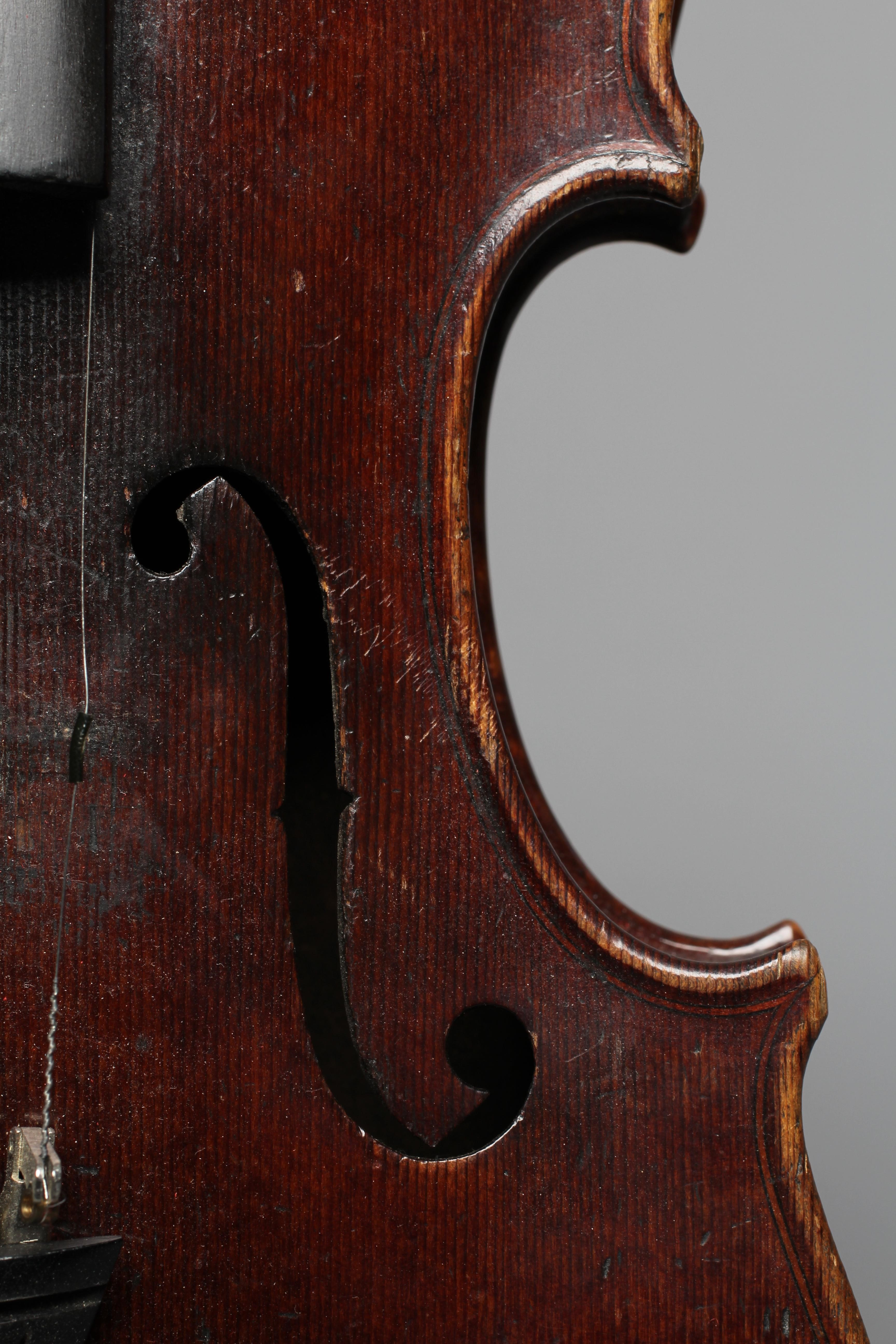 A LATE 19TH CENTURY GERMAN VIOLIN Image