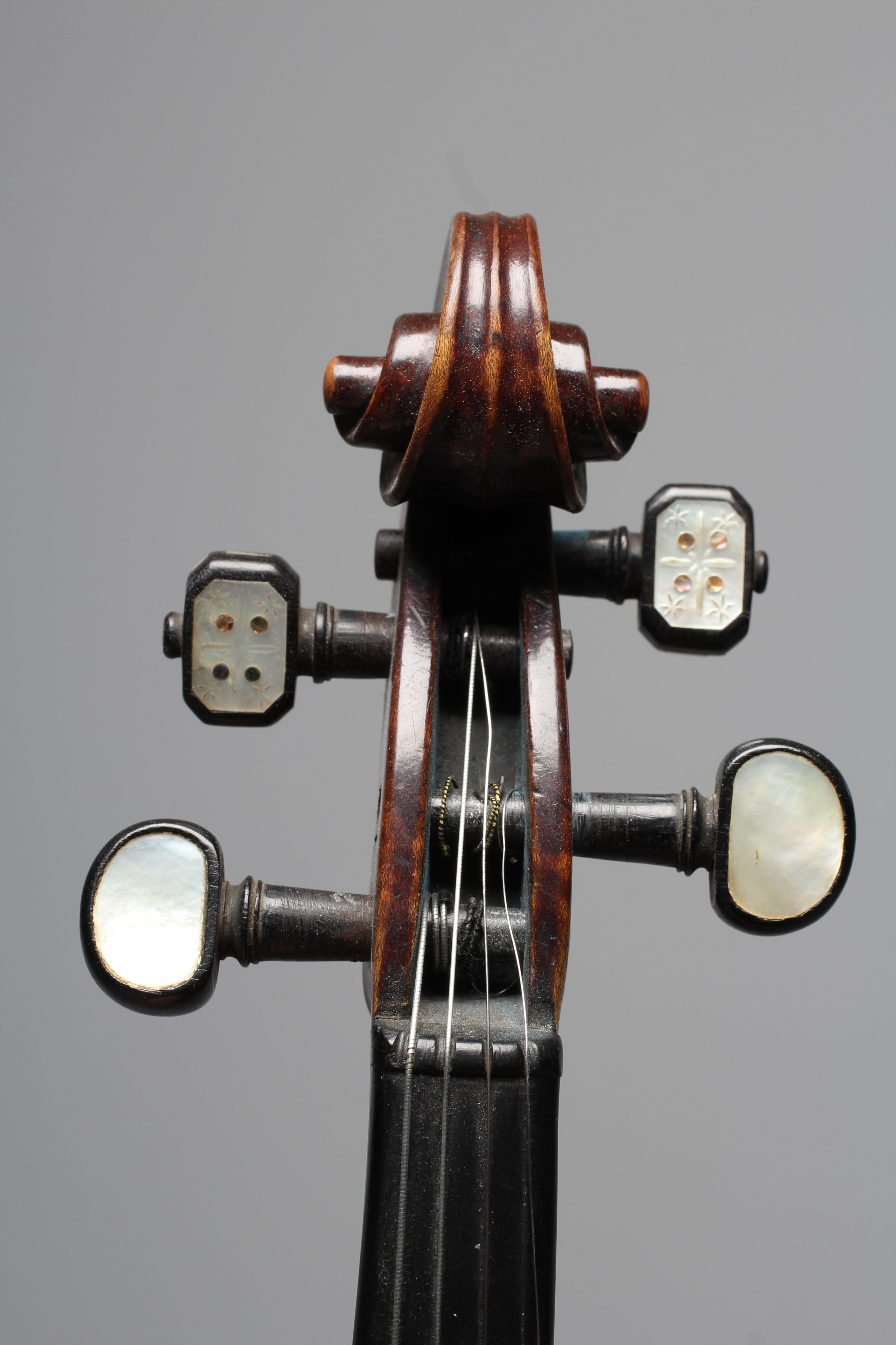A LATE 19TH CENTURY GERMAN VIOLIN Image