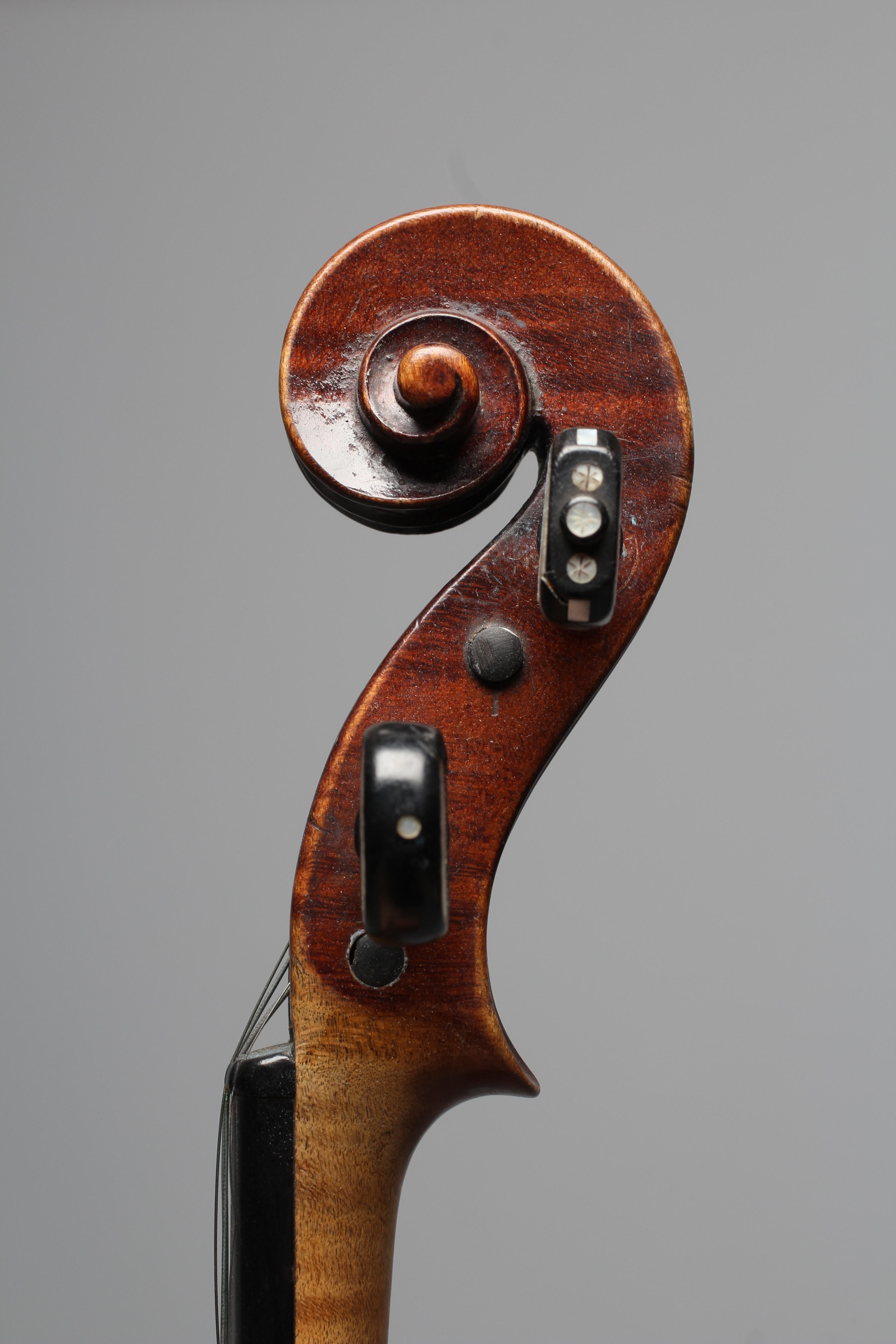 A LATE 19TH CENTURY GERMAN VIOLIN Image