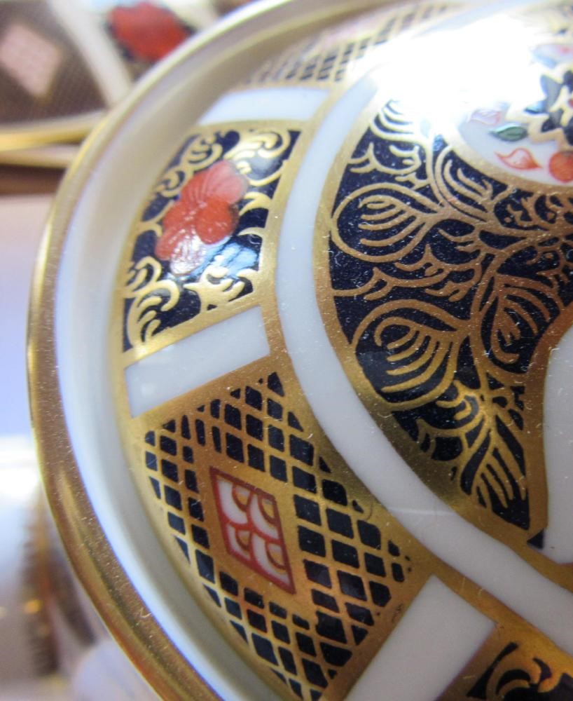 A ROYAL CROWN DERBY IMARI PATTERN TEA SERVICE Image