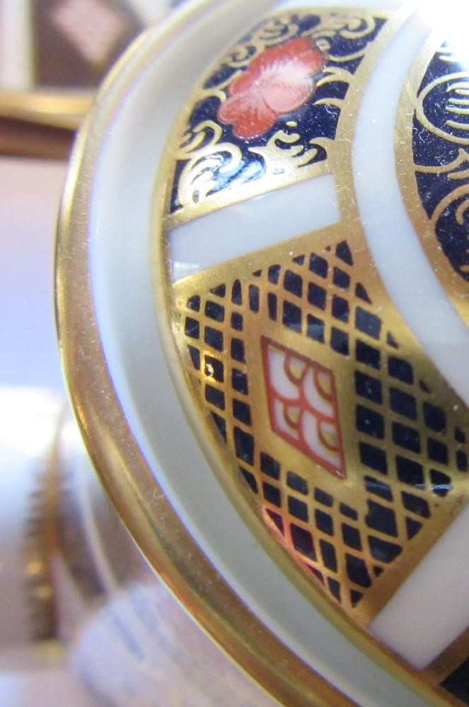 A ROYAL CROWN DERBY IMARI PATTERN TEA SERVICE Image