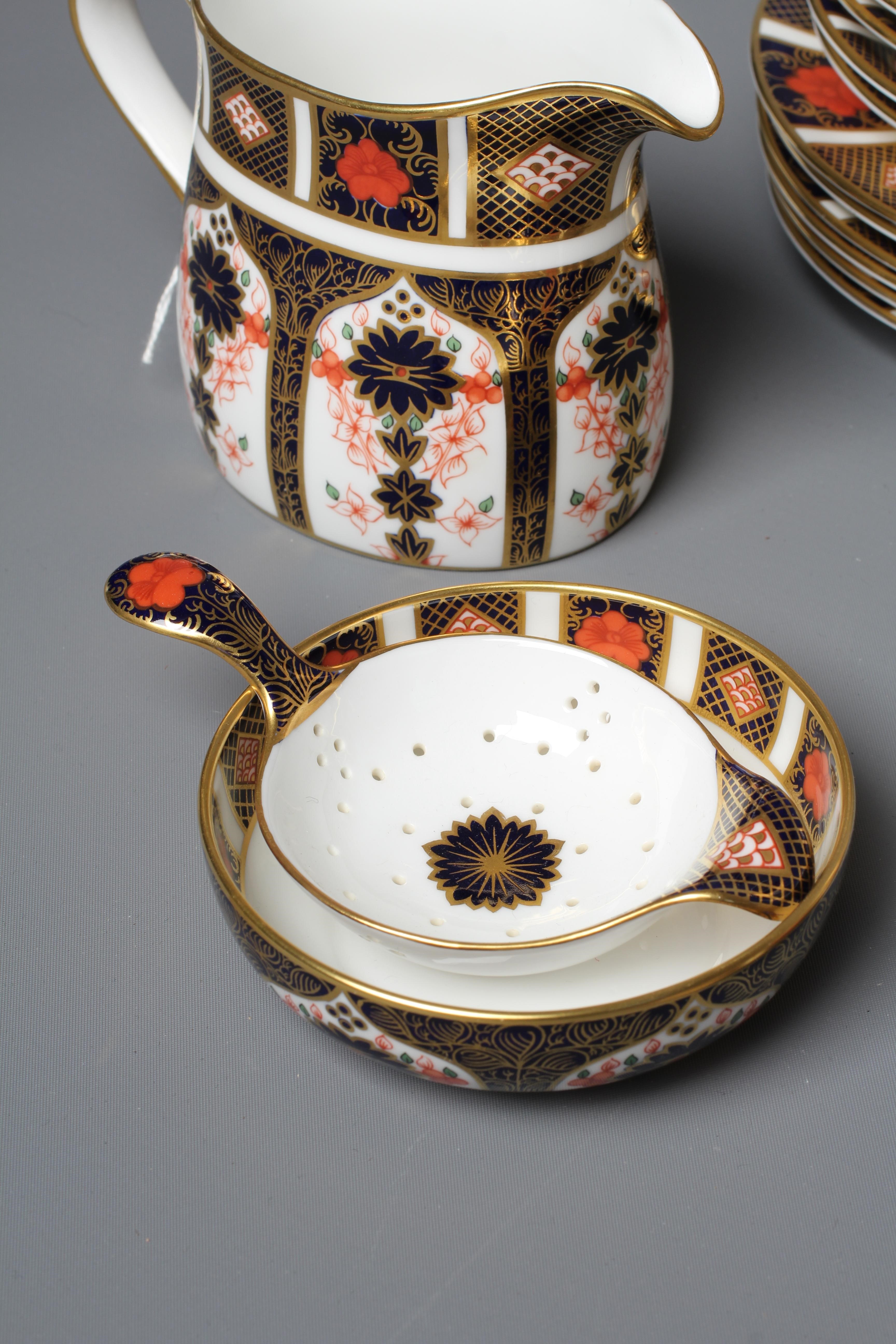 A ROYAL CROWN DERBY IMARI PATTERN TEA SERVICE Image