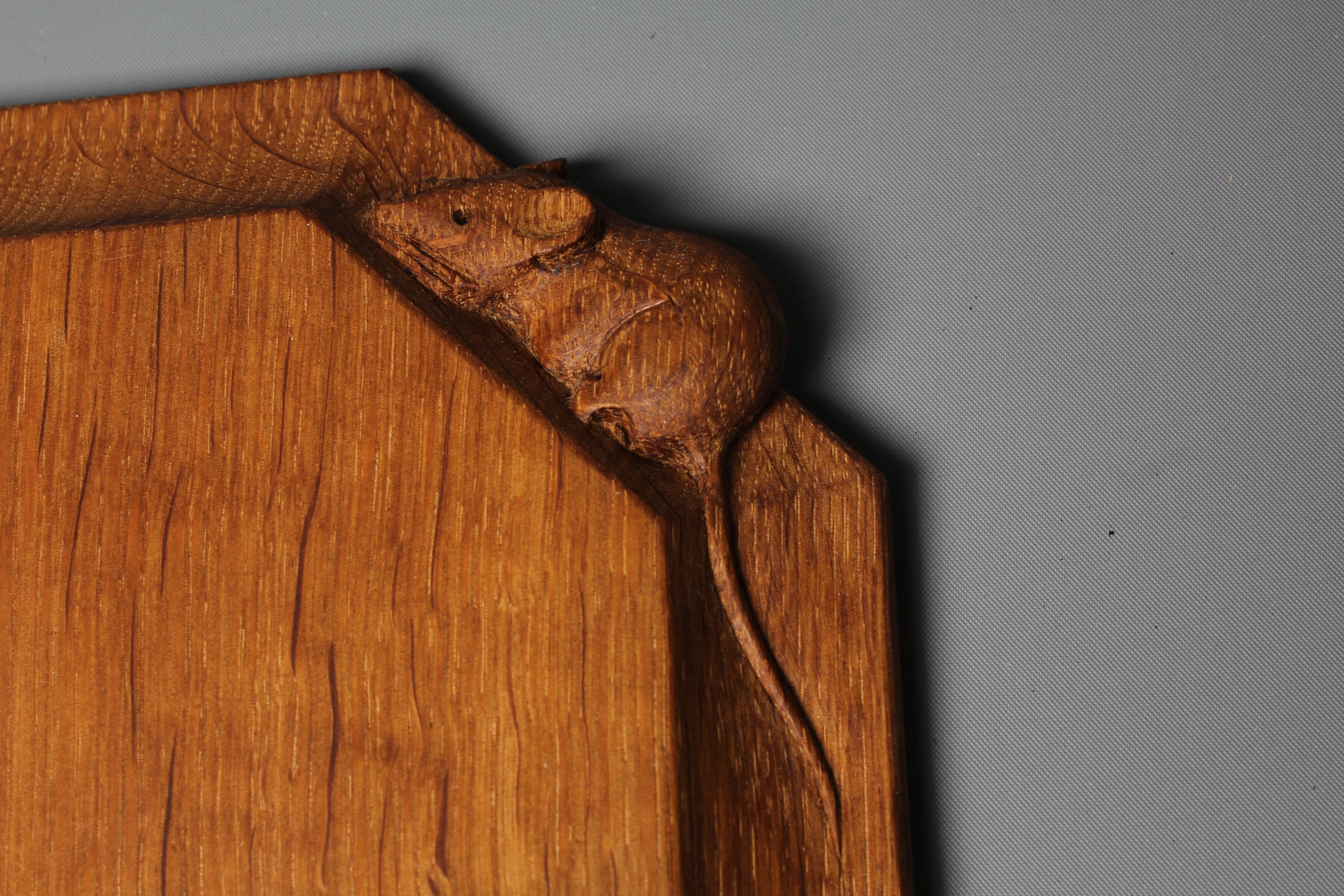 A ROBERT THOMPSON OCTAGONAL OAK TEAPOT STAND/SMALL CHOPPING BOARD with carved mouse trademark, 7 Image