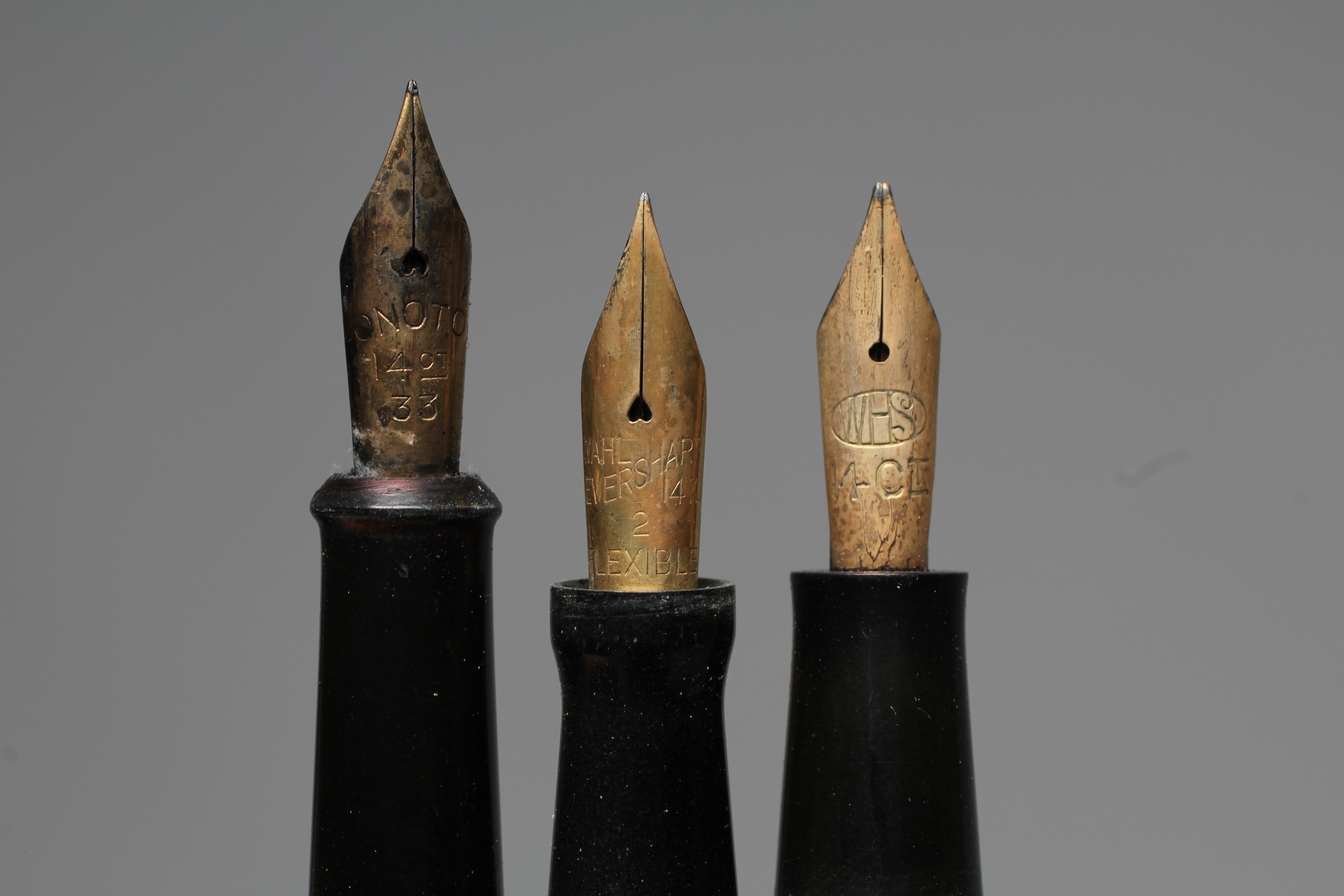 SIX FOUNTAIN PENS: comprising a black Onoto De La Rue pen marked 14ct Image