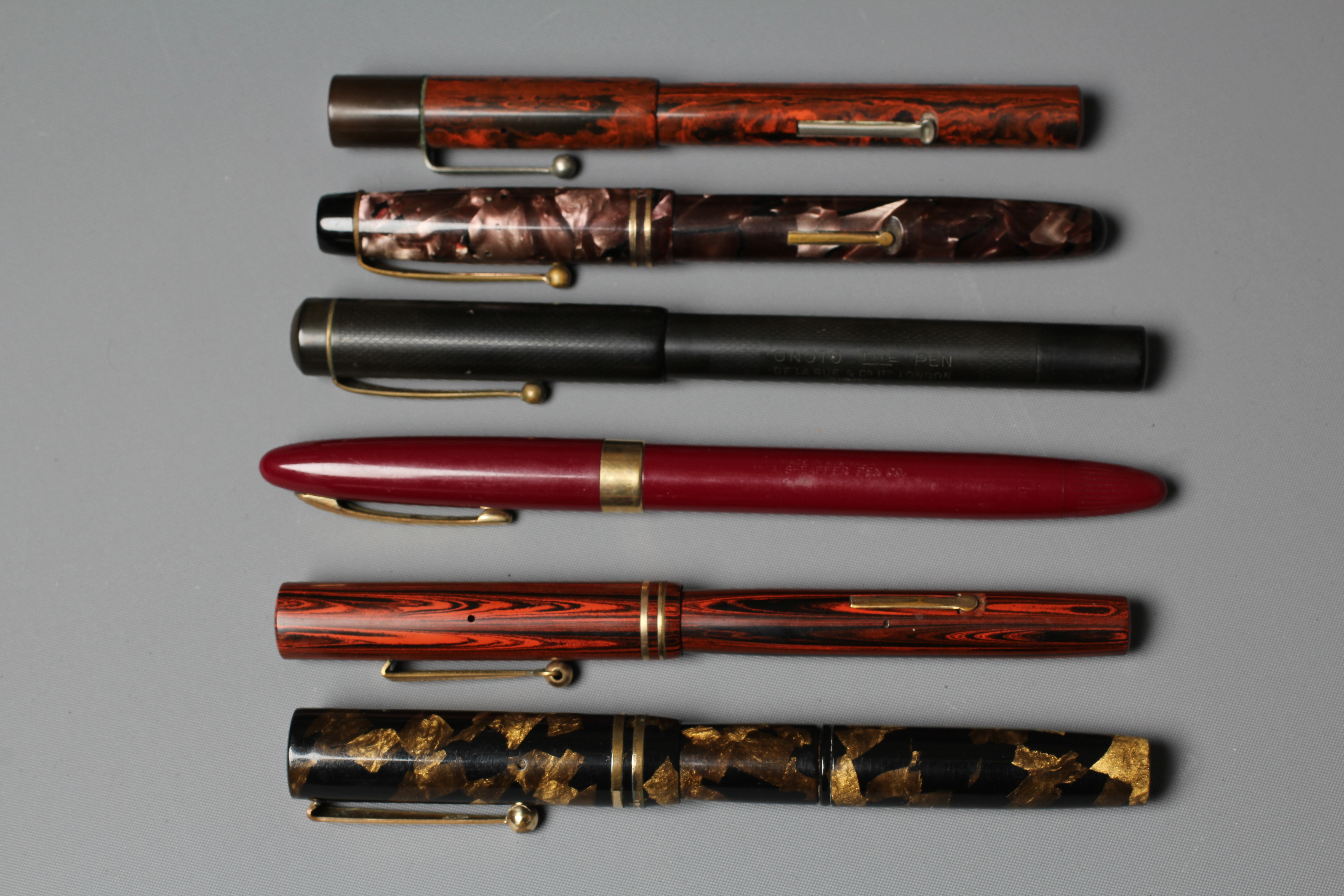 SIX FOUNTAIN PENS: comprising of a brown marbled Le Boeuf Mass 6 pen Image