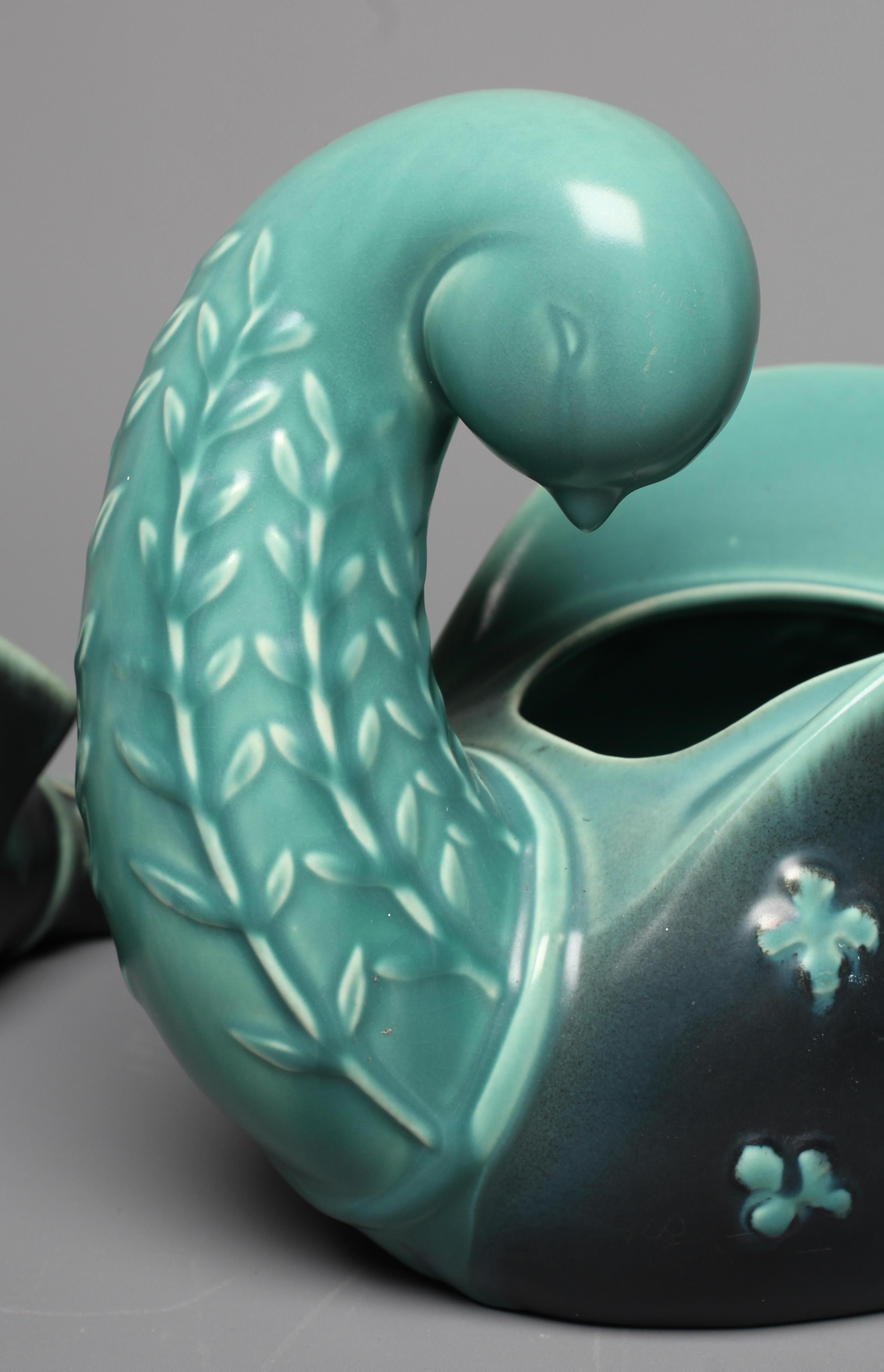 A PAIR OF BESWICK POTTERY DOVE FLOWER HOLDERS Image