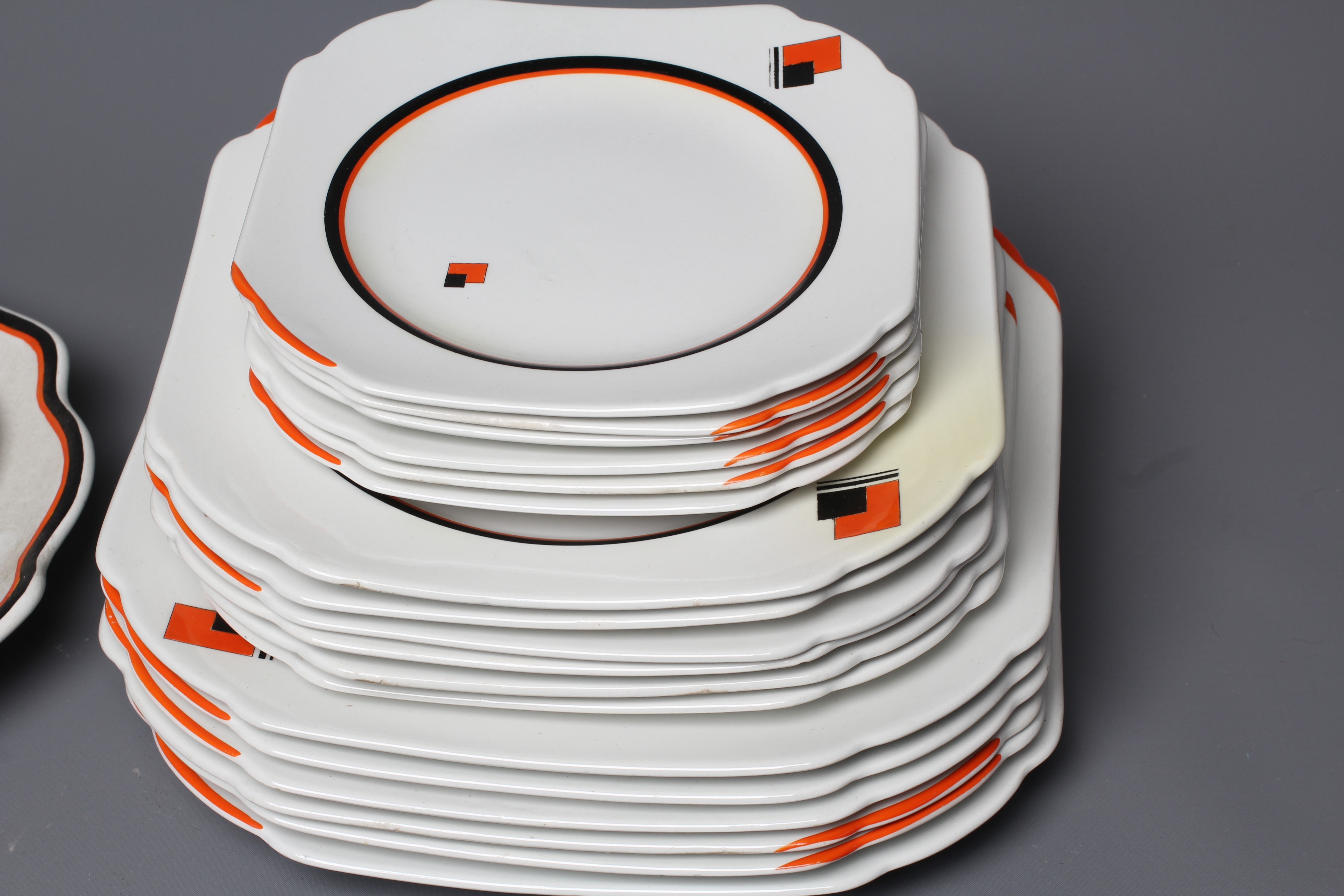 AN ART DECO SHELLEY CHINA VOGUE SHAPE MODE PATTERN DINNER SERVICE designed by Eric Slater Image