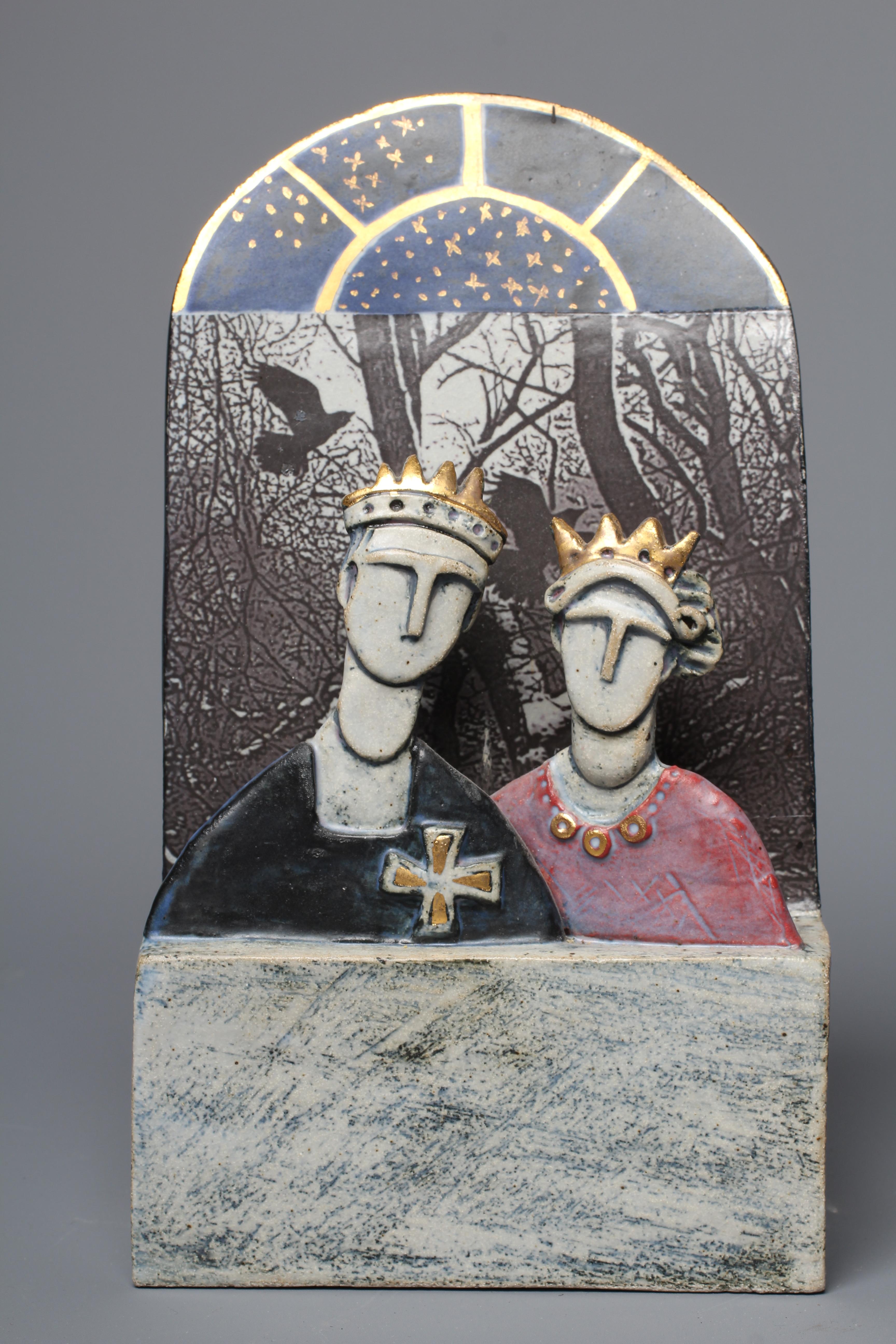 VALERIE JAMES (B.1947) A STONEWARE SCULPTURE modelled as a King and Queen wearing gold lustre crowns Image