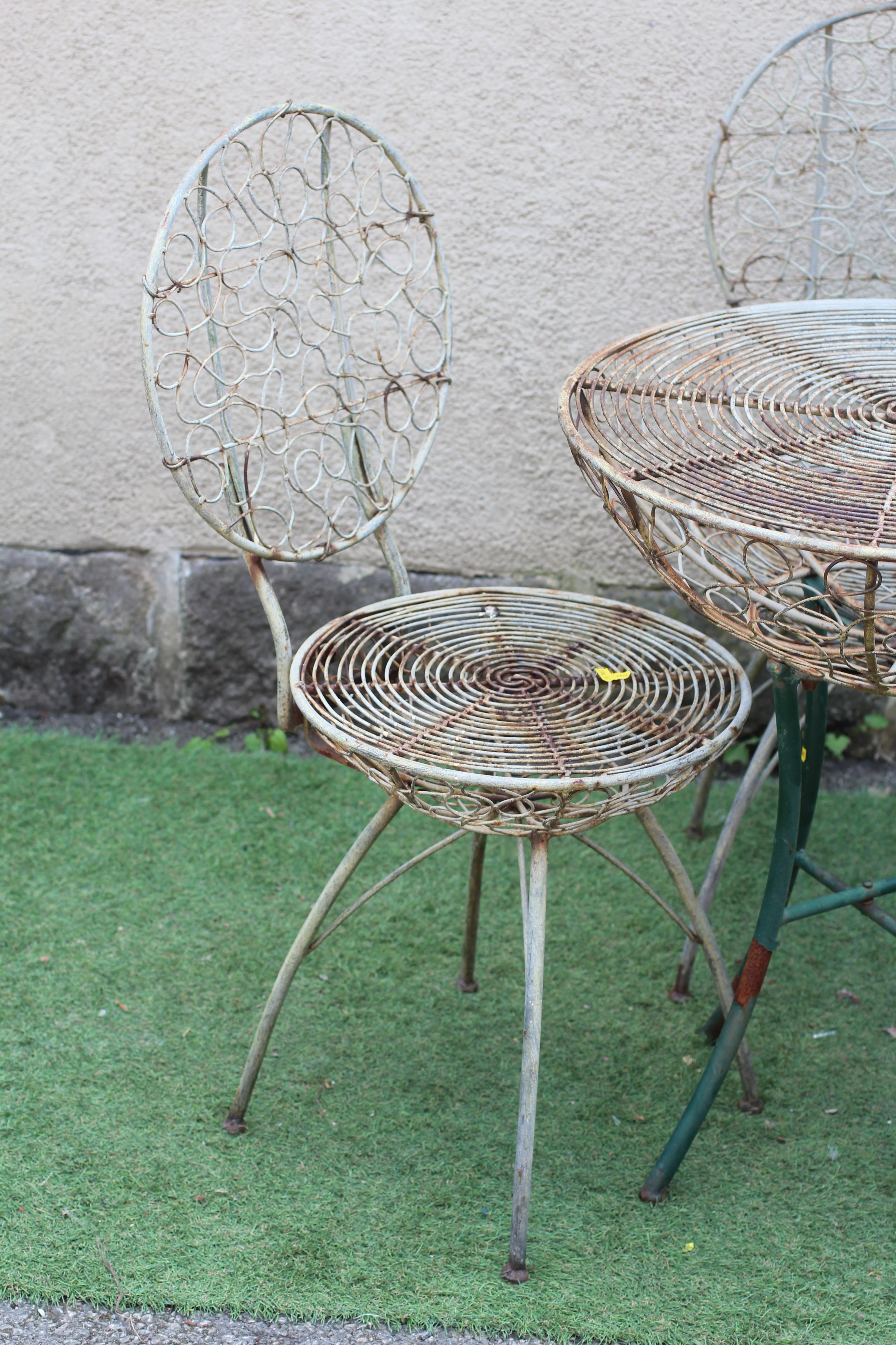A WIREWORK BISTRO SET Image