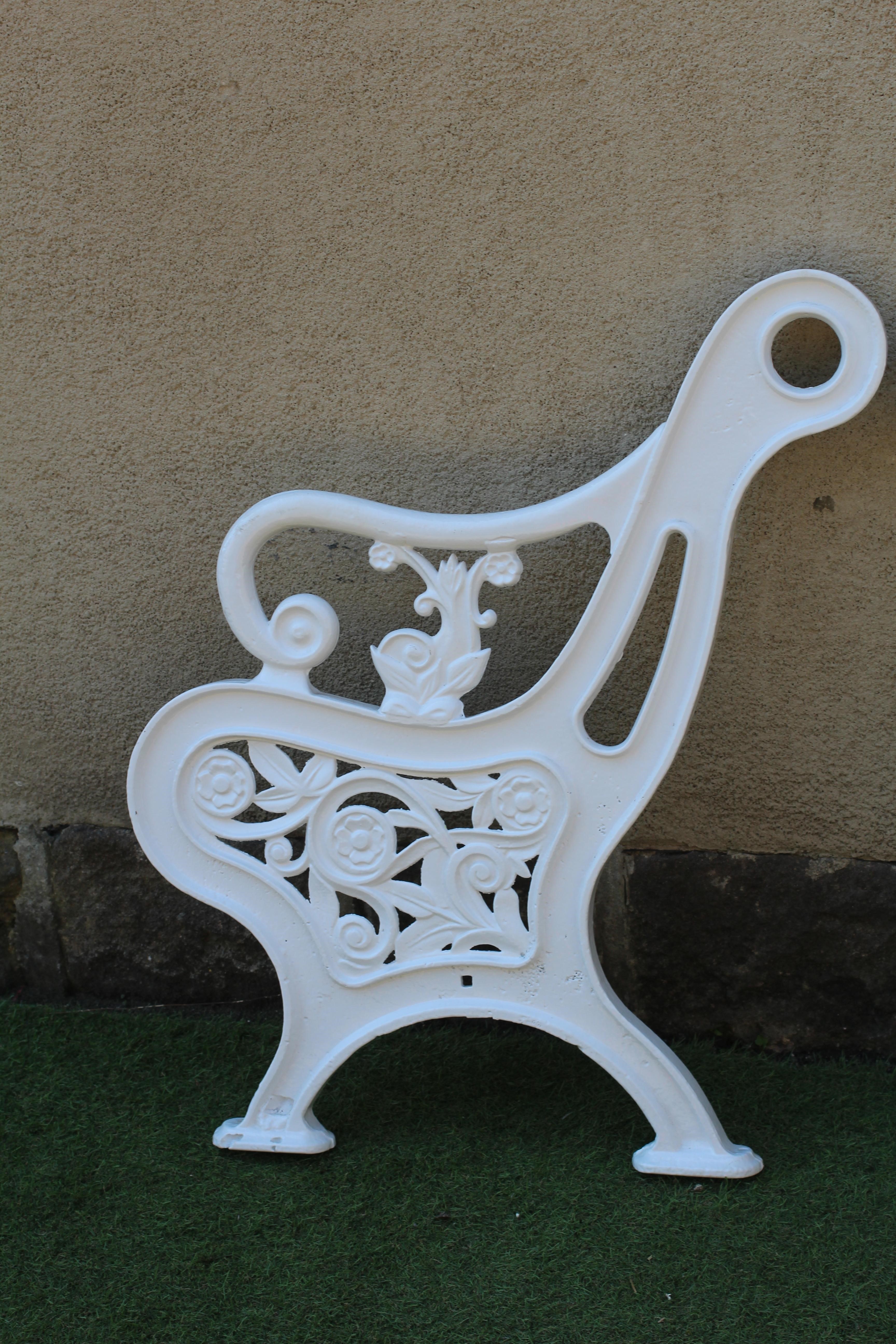 A PAIR OF VICTORIAN CAST IRON BENCH ENDS Image
