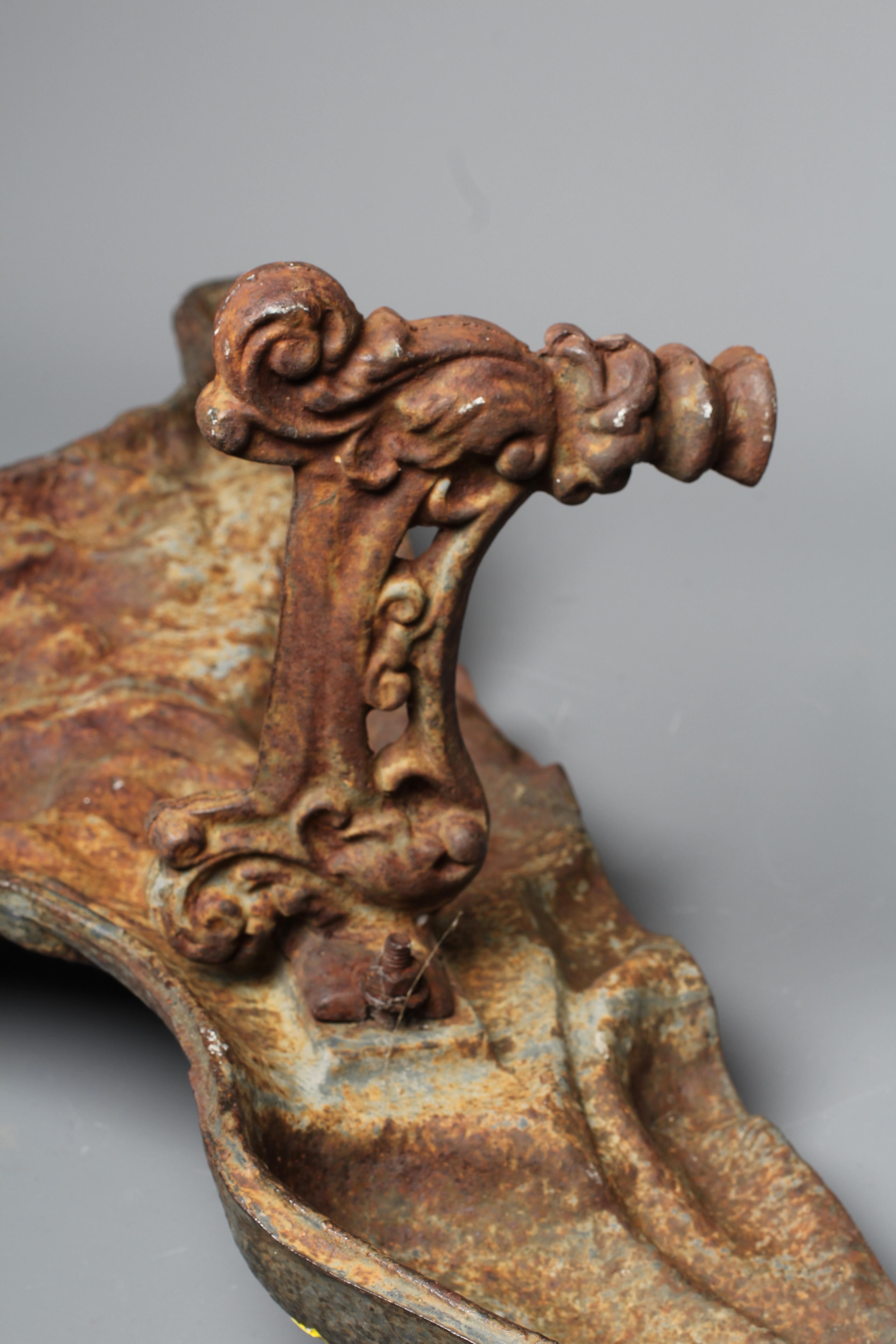 A VICTORIAN CAST IRON LION HERALDIC DOORSTOP FOOT SCRAPER possibly by John Crowley & Co., Sheffield, Image