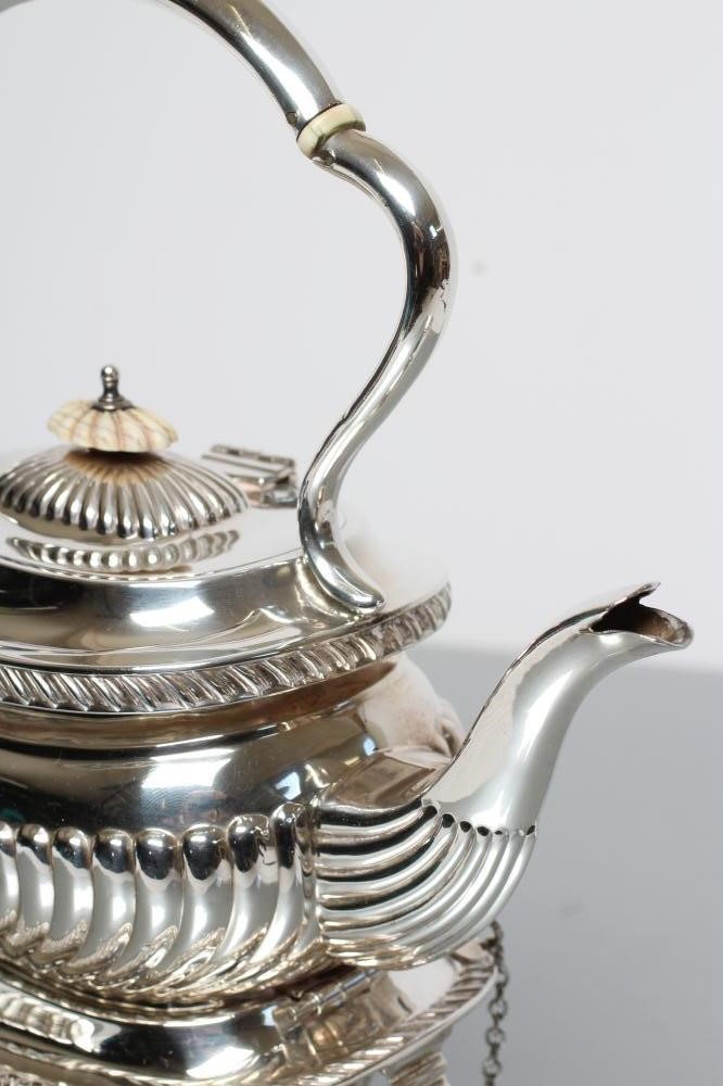 AN EDWARDIAN SILVER SMALL TEA KETTLE ON STAND Image