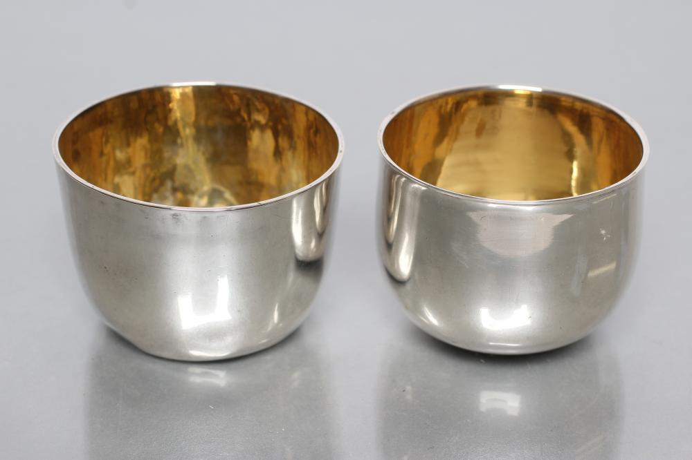 A GEORGE III SILVER TUMBLER CUP Image