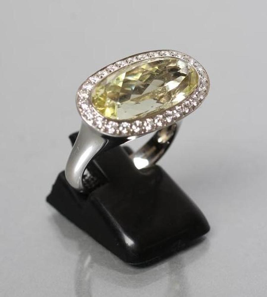 A MODERN MORGANITE DRESS RING by David M Robinson Image