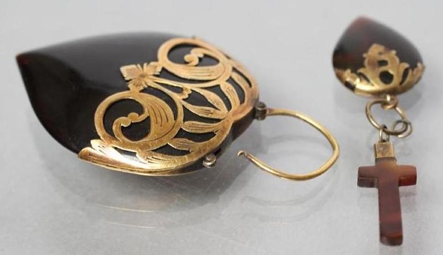 A GEORGIAN MOURNING RING Image