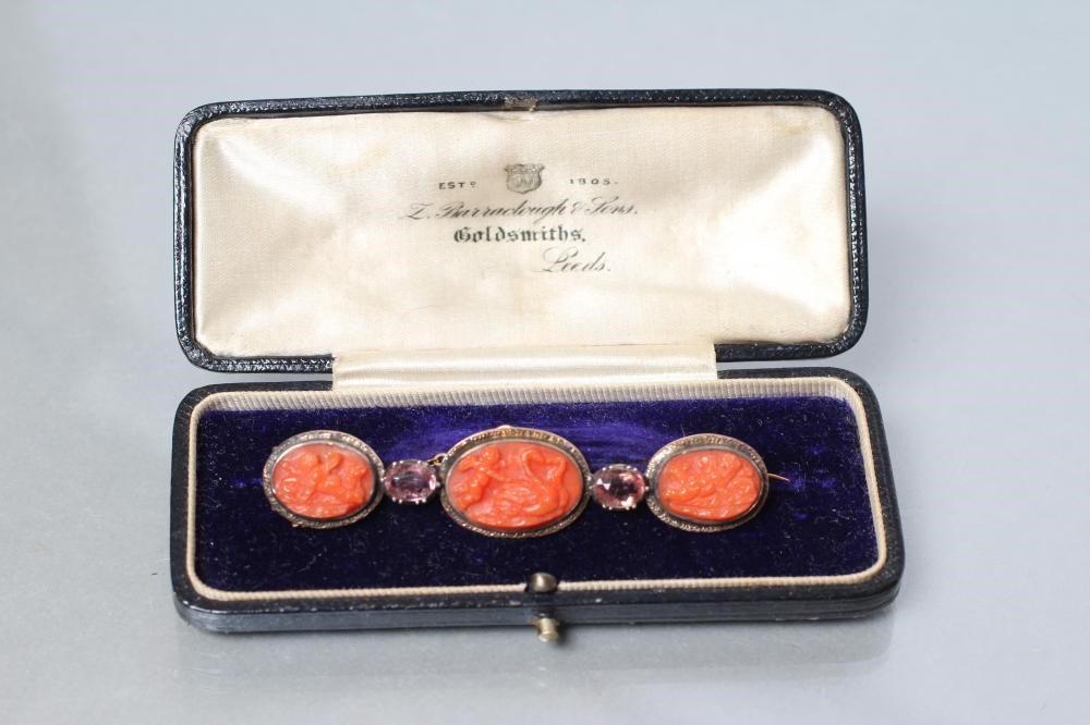 A VICTORIAN CORAL BROOCH Image